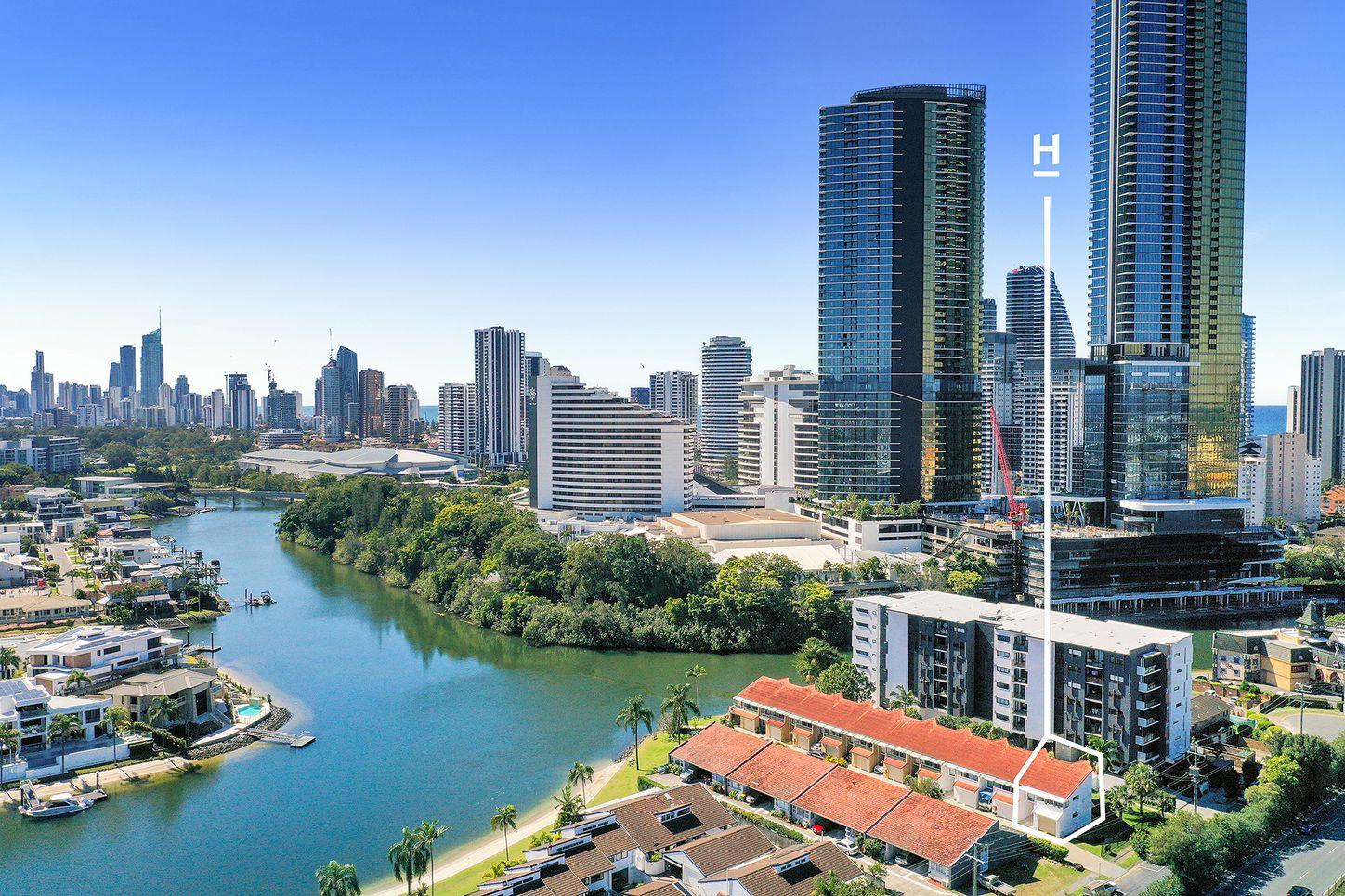 Prop-GPT: House: QLD Broadbeach Waters, QLD 4218 Queensland 4218