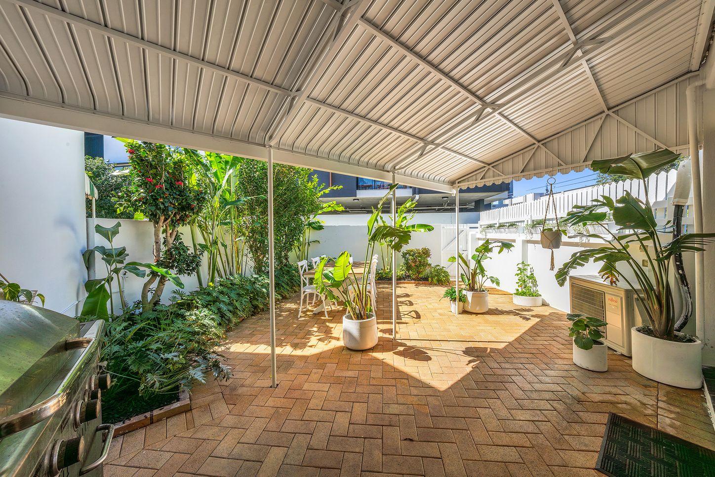 House for Sale: Broadbeach Waters, QLD 4218, QLD, 4218