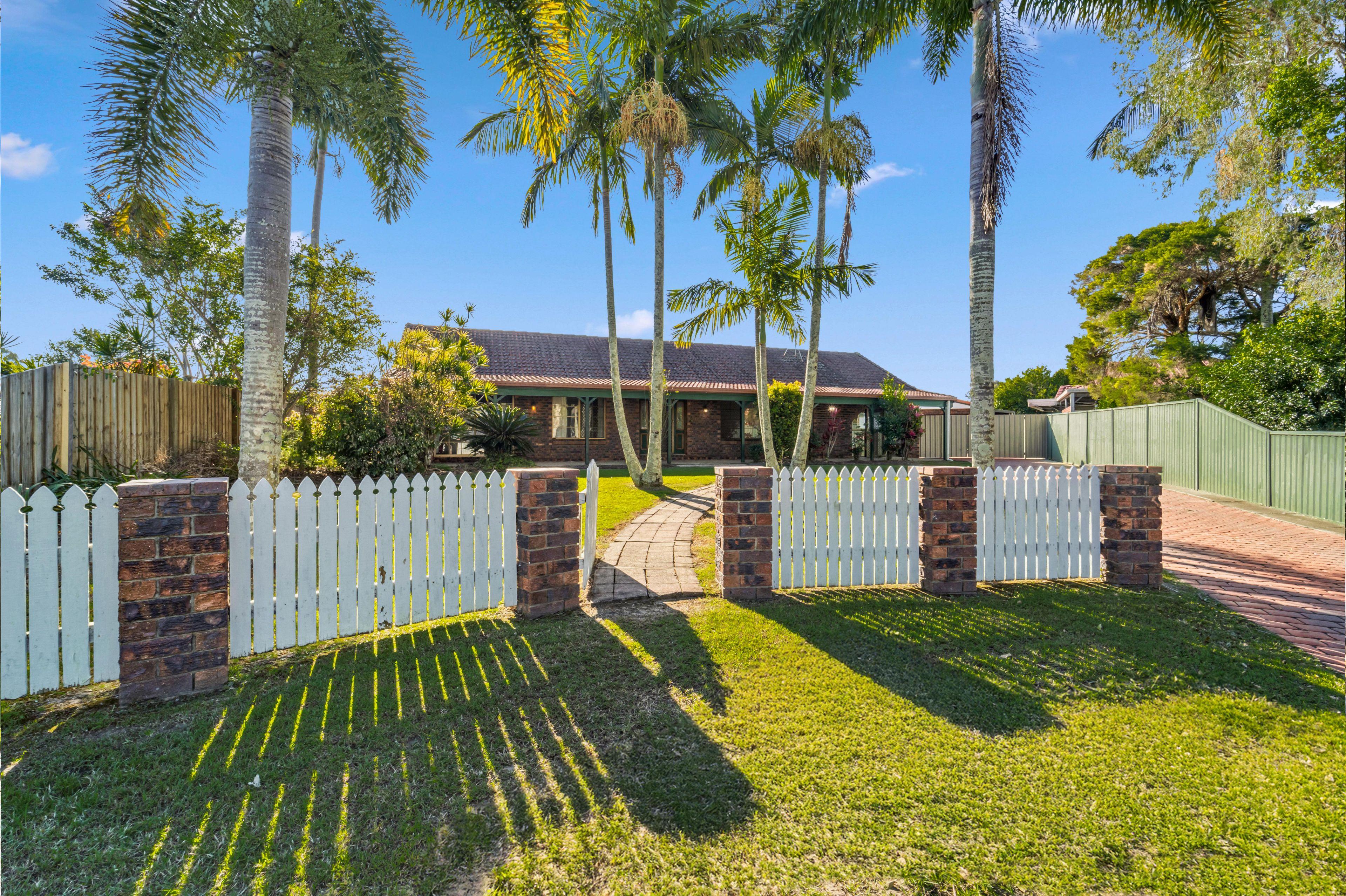 Prop-GPT: House: QLD Bald Hills, QLD 4036 Home For Sale