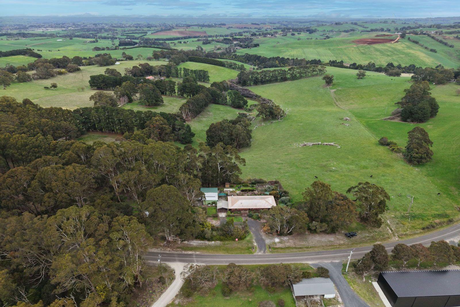 Prop-GPT: Acreage/Semi-Rural: VIC Leongatha North, VIC 3953 Home For Sale