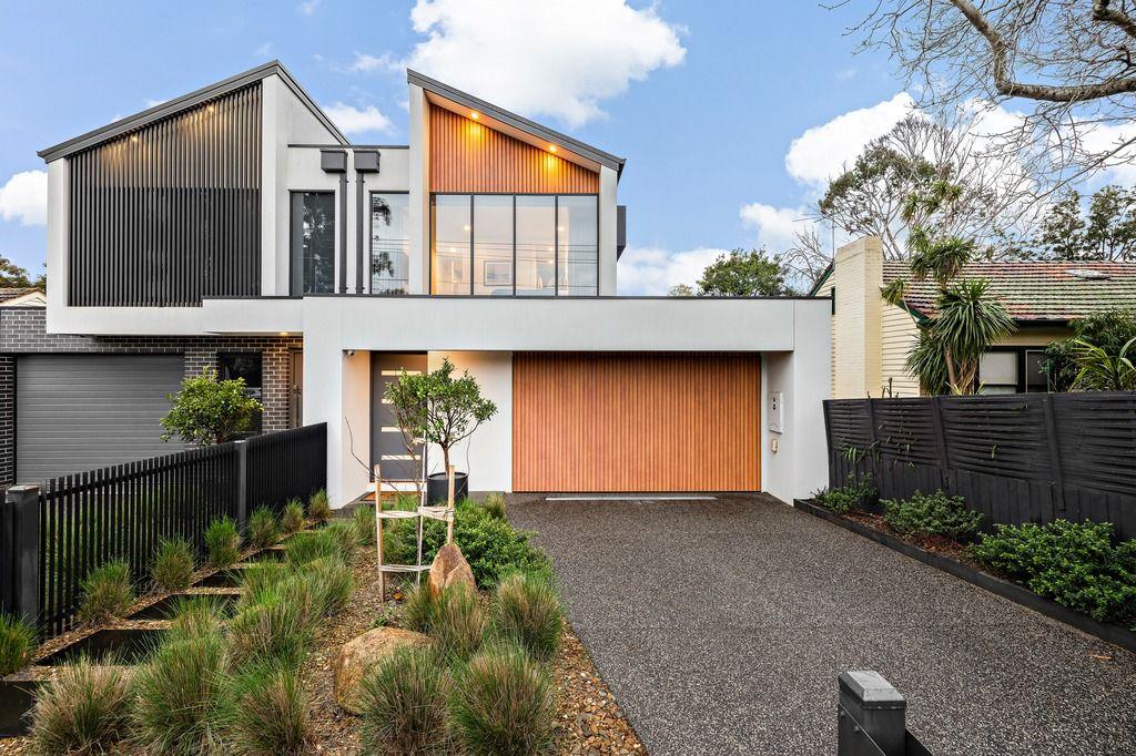 Prop-GPT: Townhouse: VIC Cheltenham, VIC 3192 Home For Sale