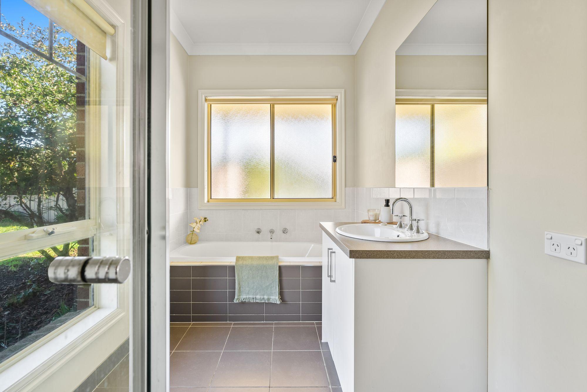 Unit for Sale: Romsey, VIC 3434, VIC, 3434