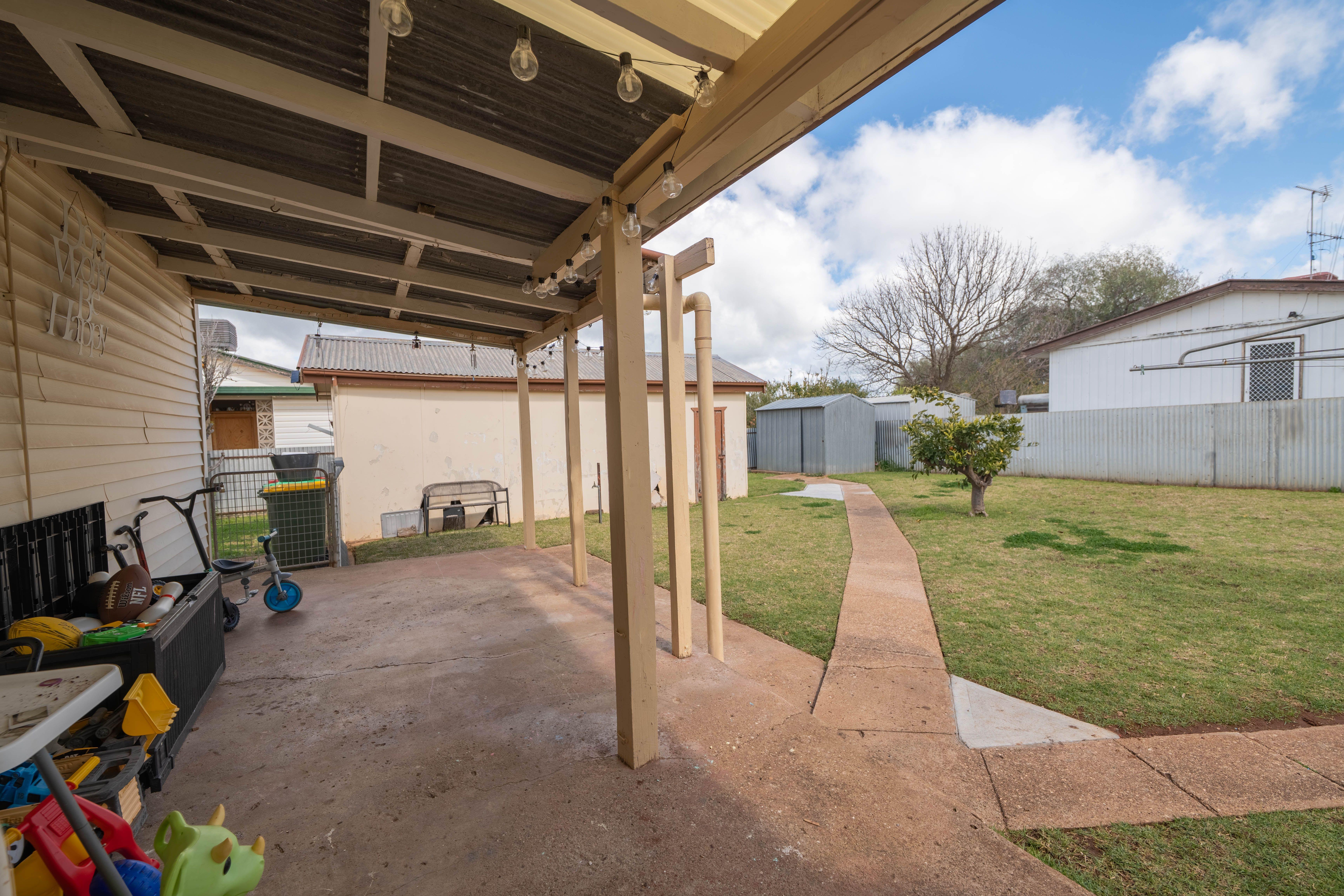 House for Sale: Parkes, NSW 2870, NSW, 2870