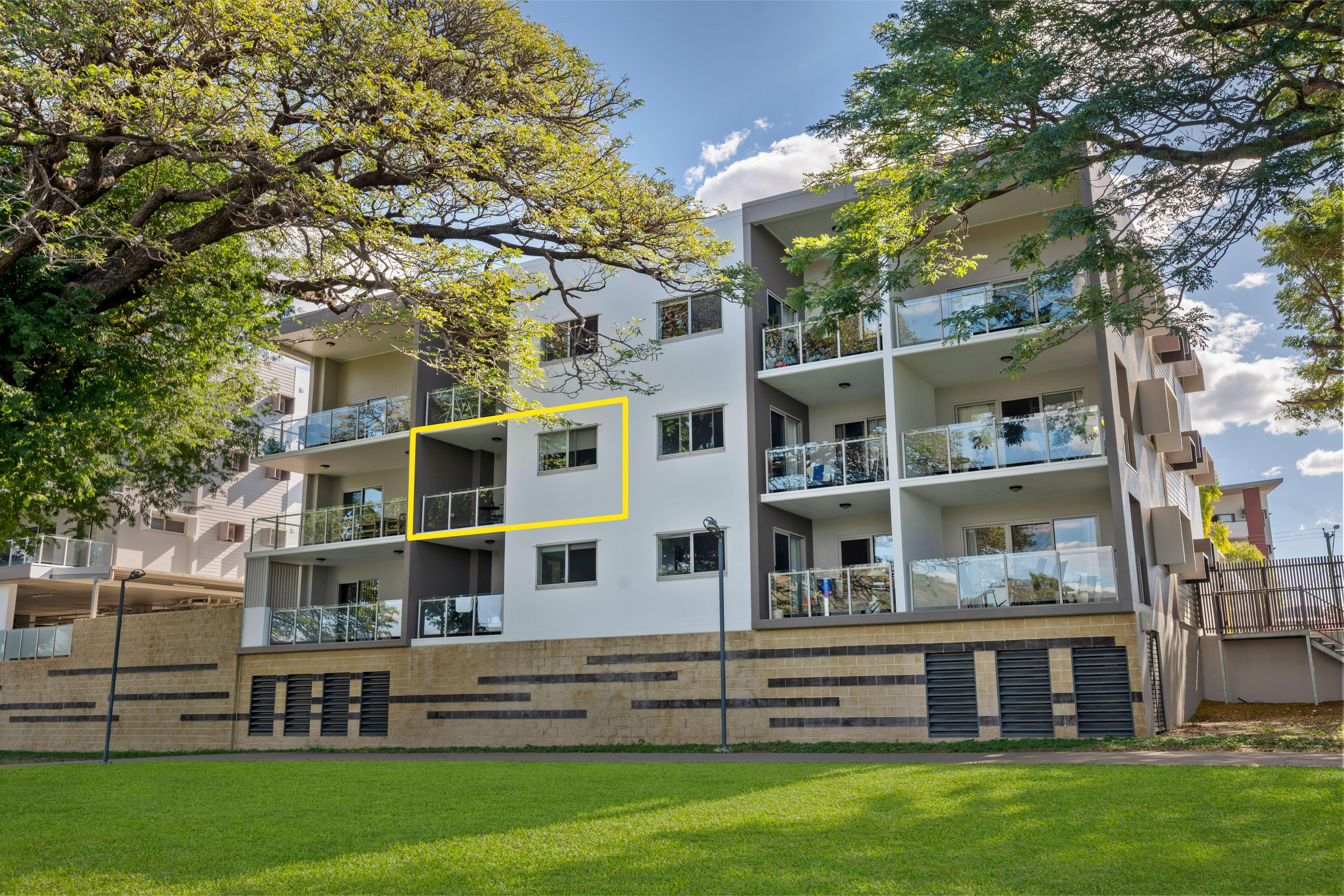 Prop-GPT: Unit: QLD Thuringowa Central, QLD 4817 Home For Sale
