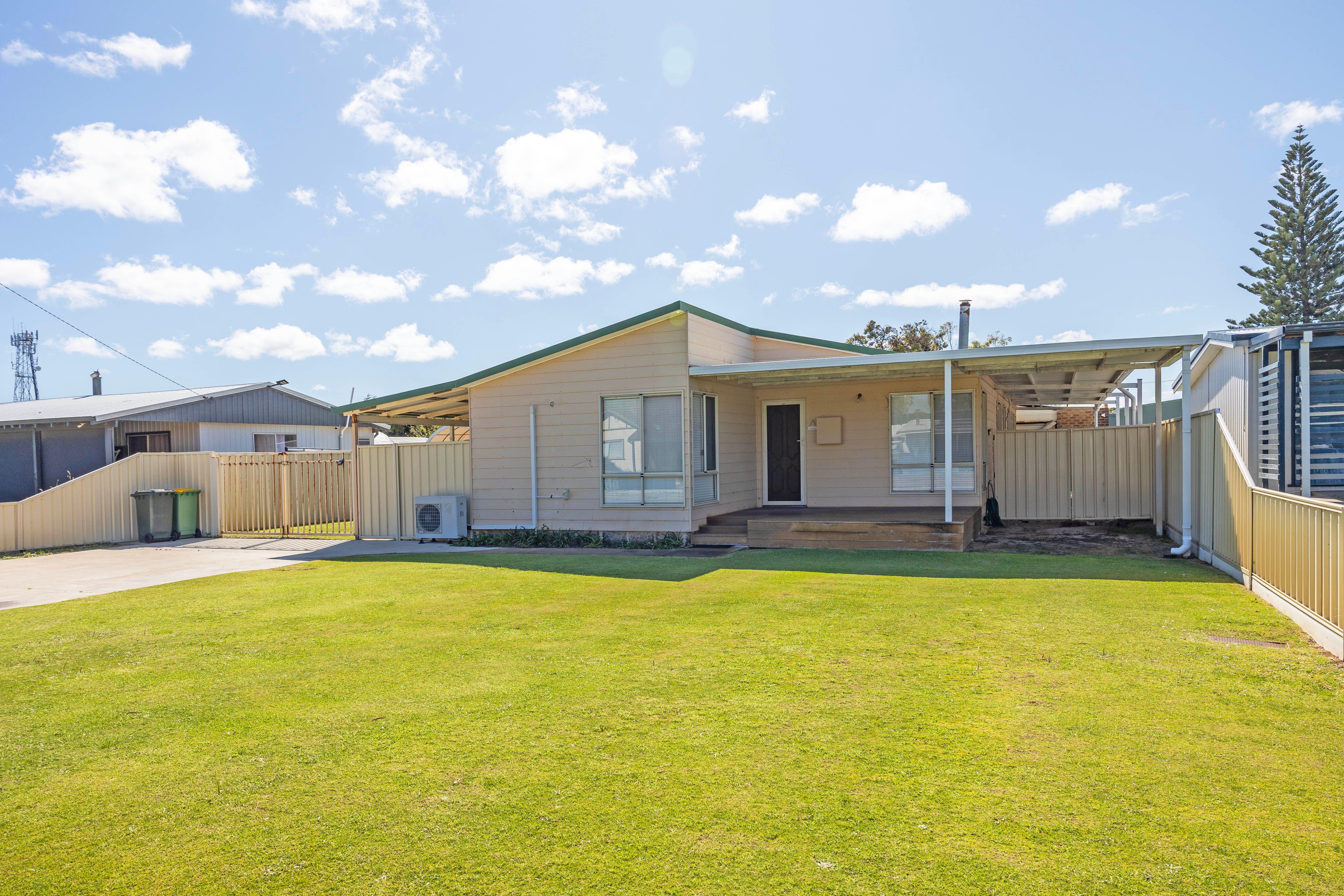 House for Sale: Jurien Bay, WA 6516, WA, 6516