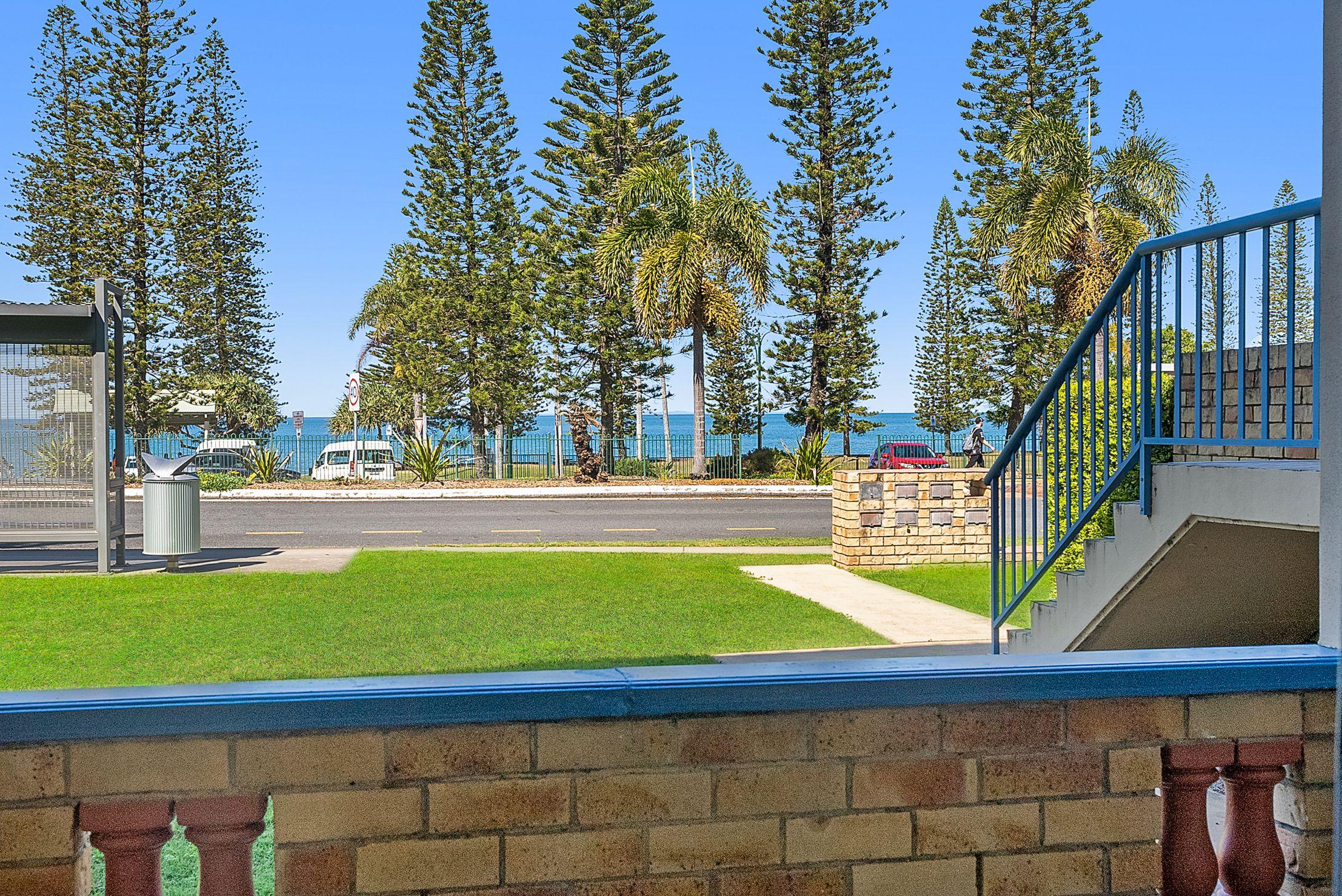 Prop-GPT: Unit: QLD Redcliffe, QLD 4020 Home For Sale