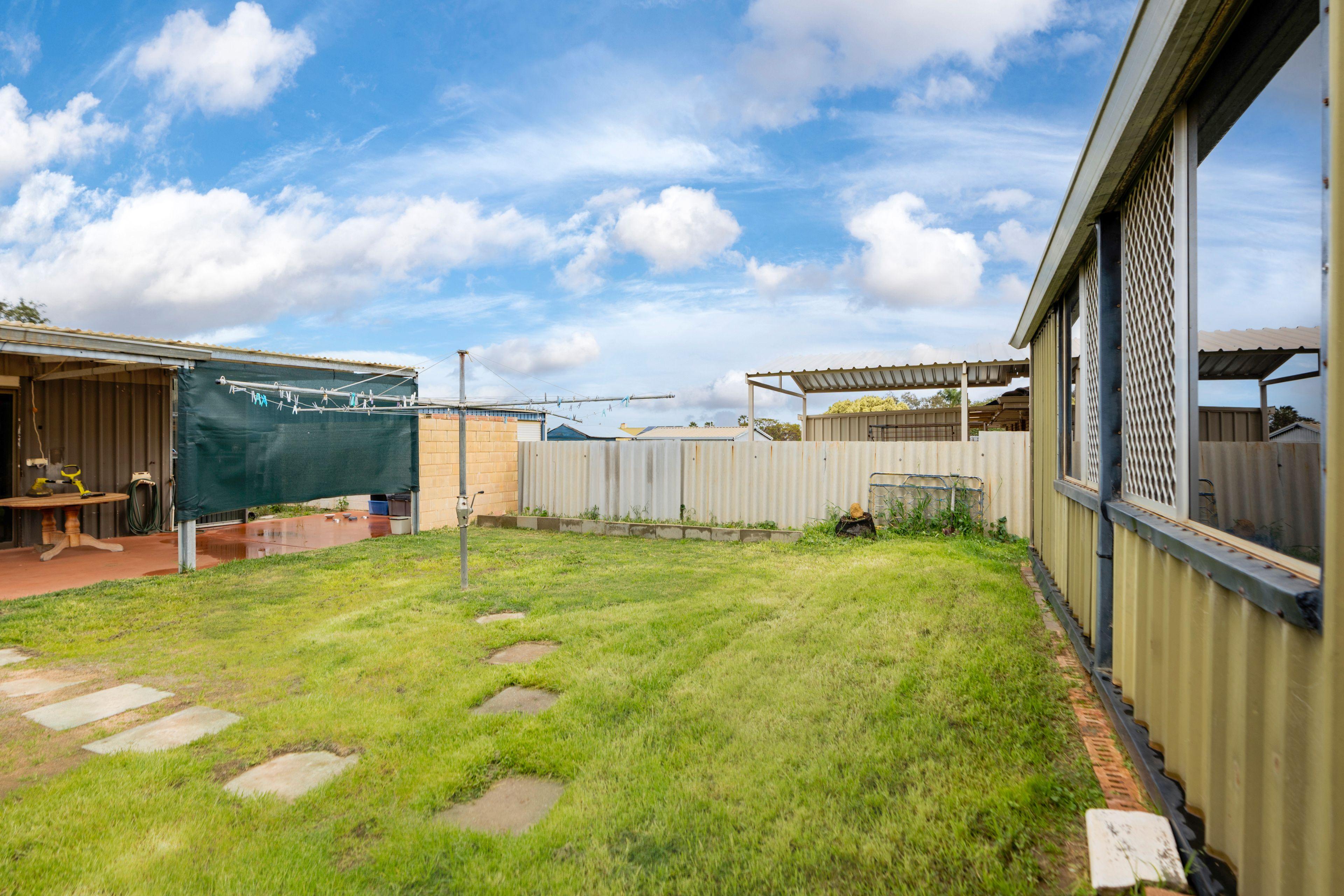 House for Sale: Waggrakine, WA 6530, WA, 6530