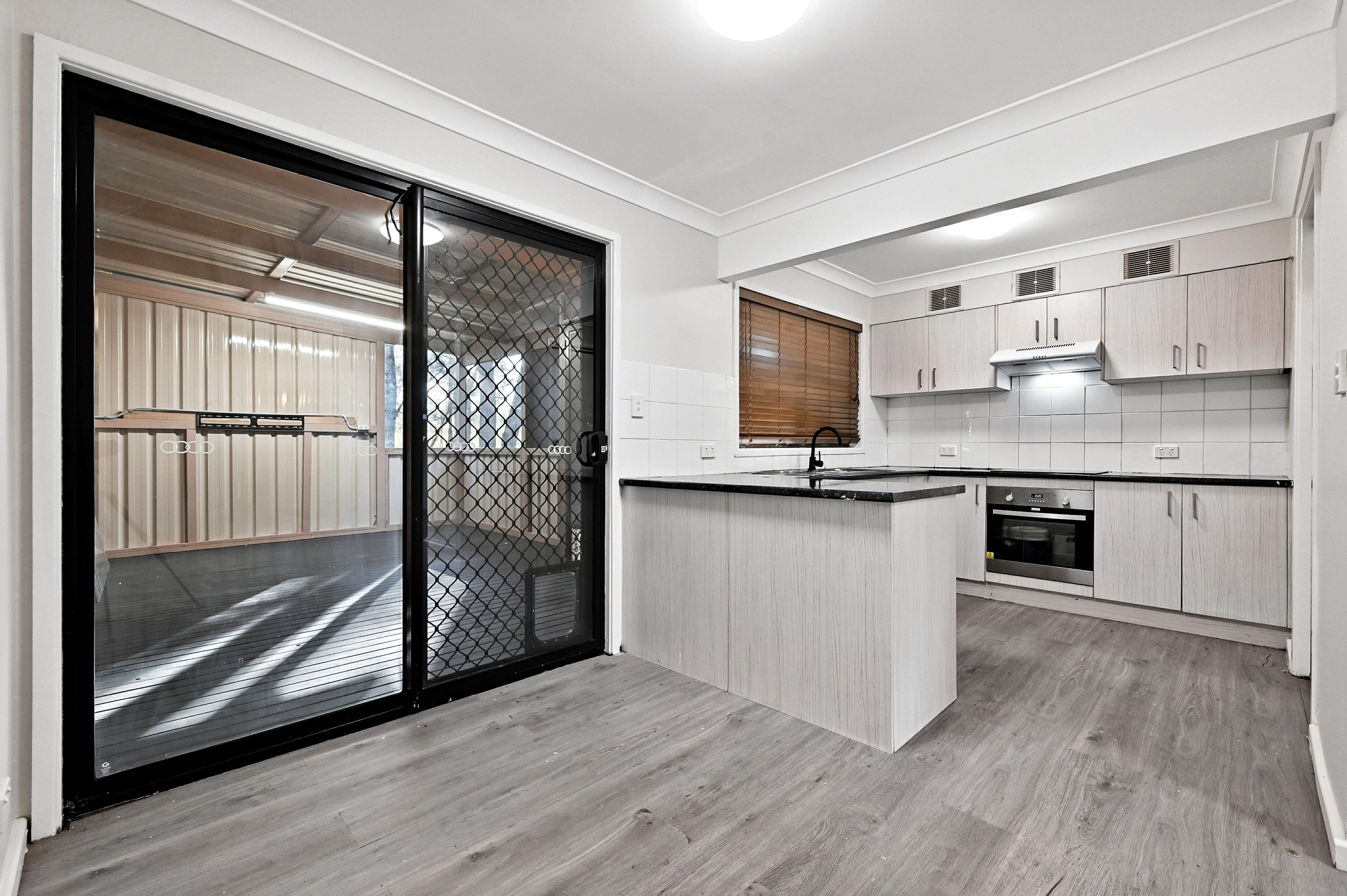 House for Sale: Macquarie Fields, NSW 2564, NSW, 2564