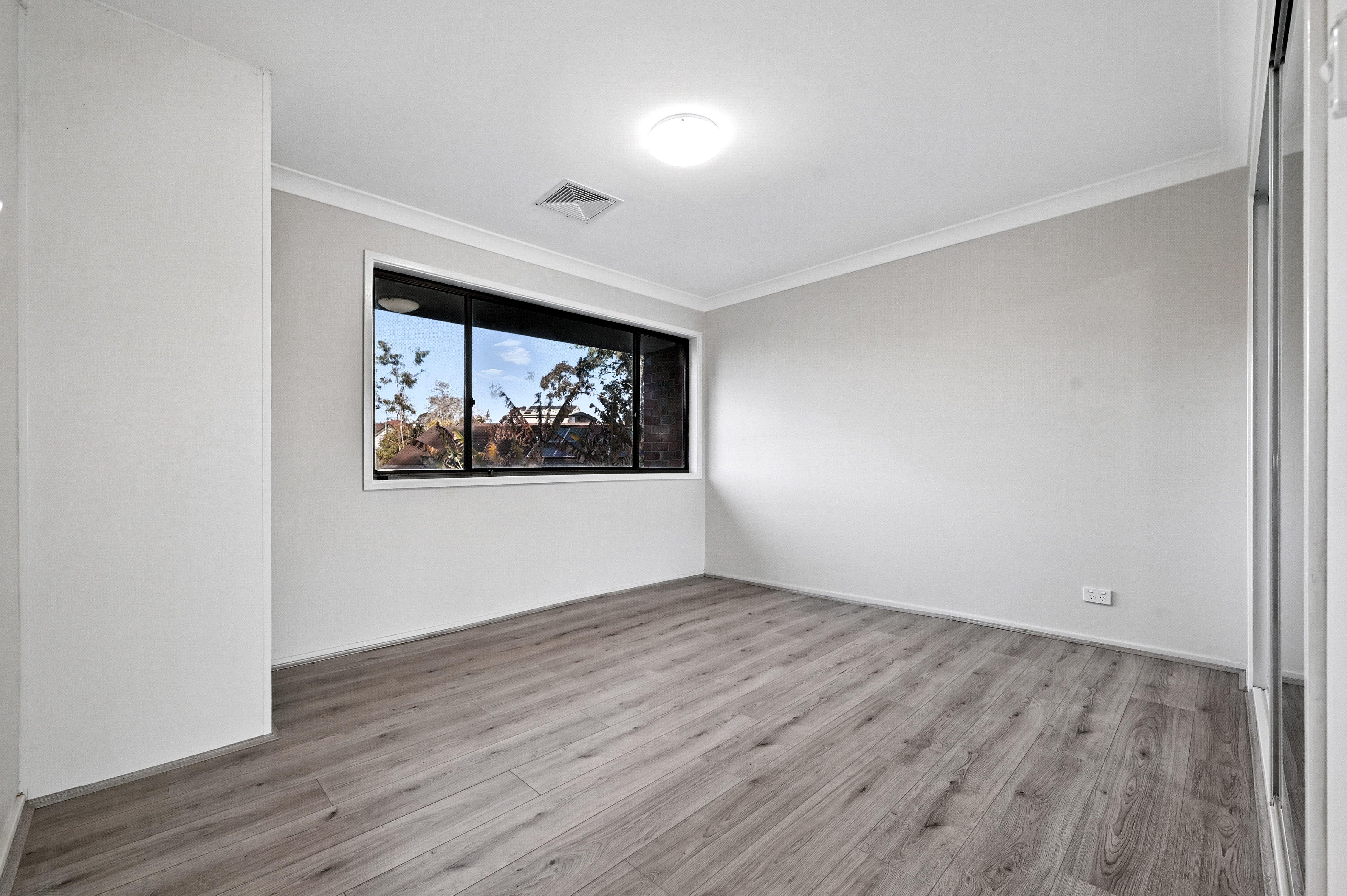 House for Sale: Macquarie Fields, NSW 2564, NSW, 2564