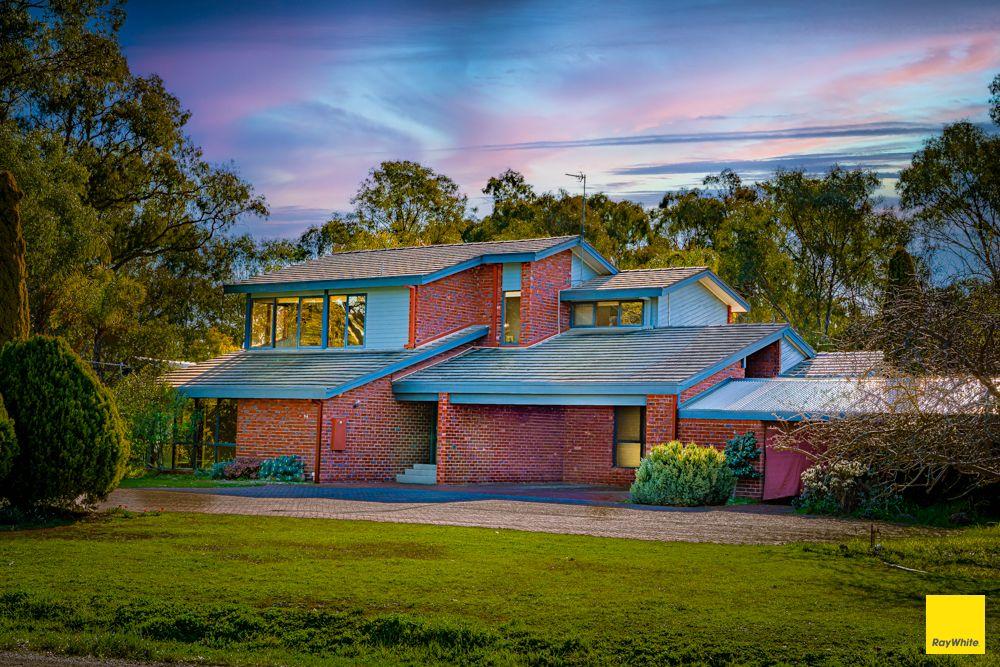 Prop-GPT: House: VIC Ascot, VIC 3551 Home For Sale