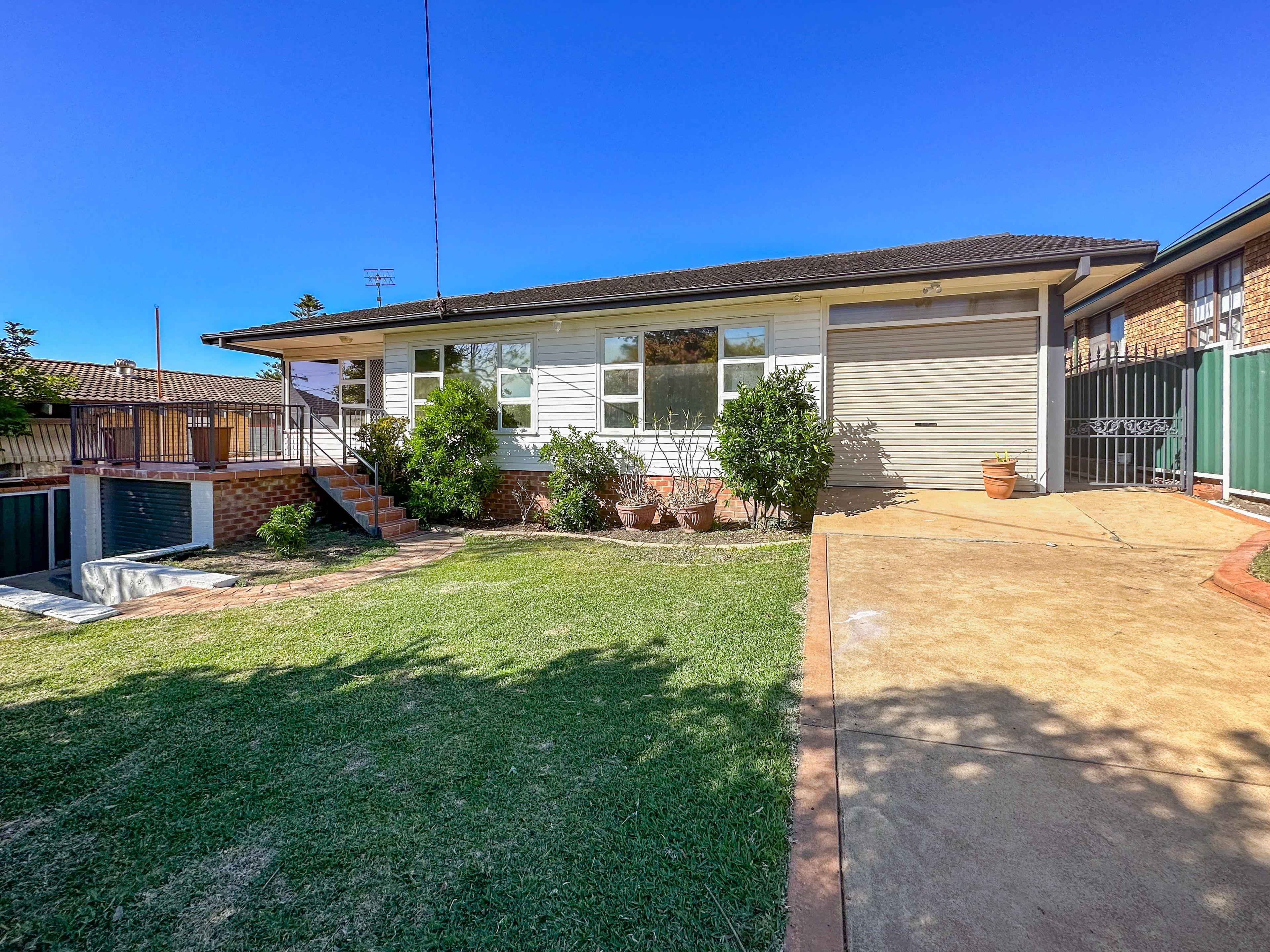 Prop-GPT: House: NSW Tuggerawong, NSW 2259 Home For Sale