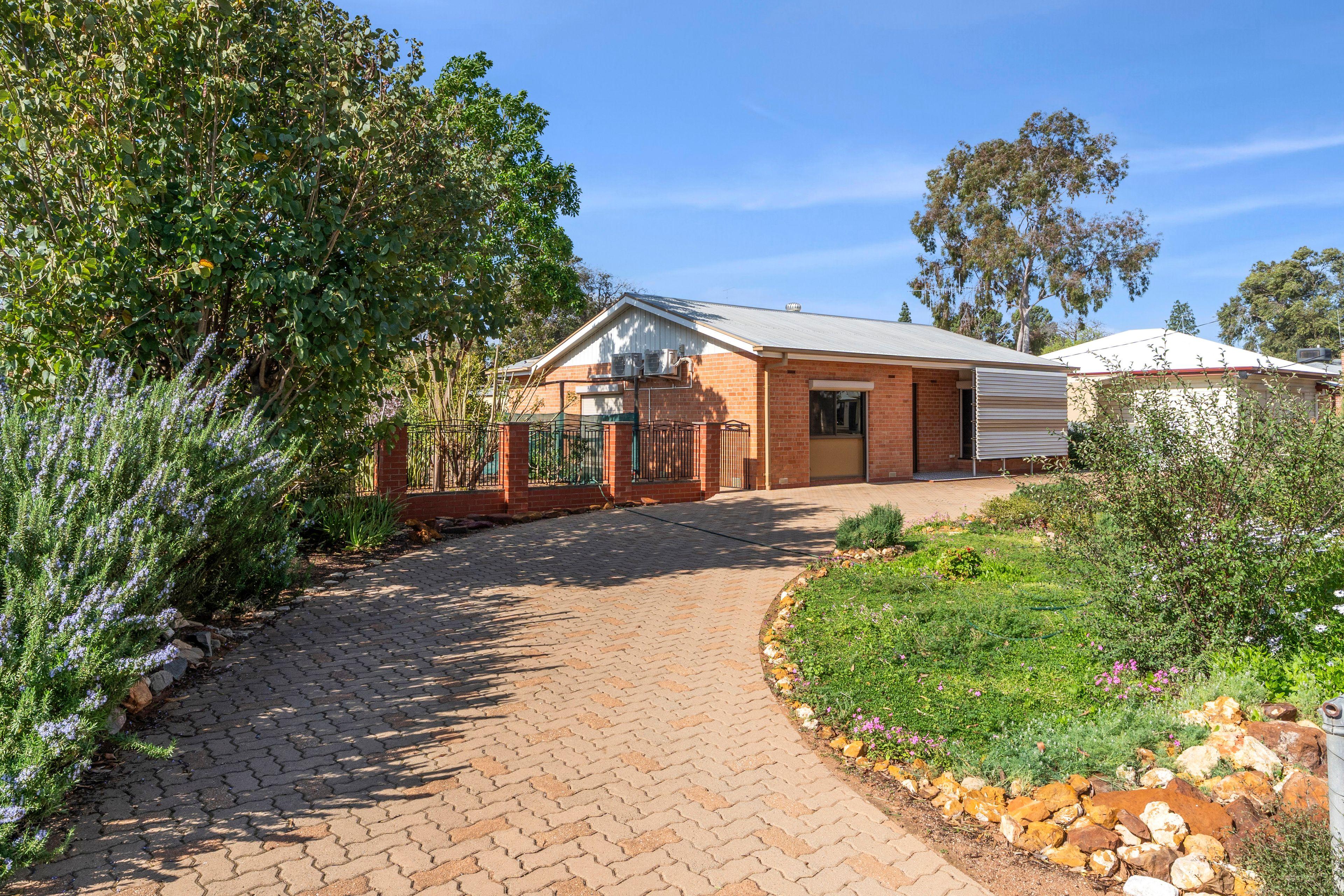 Prop-GPT: House: SA Renmark, SA 5341 Home For Sale