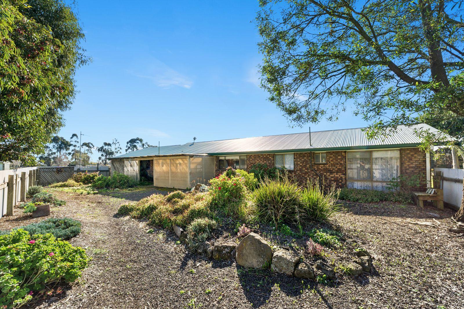 House for Sale: Elliminyt, VIC 3250, VIC, 3250