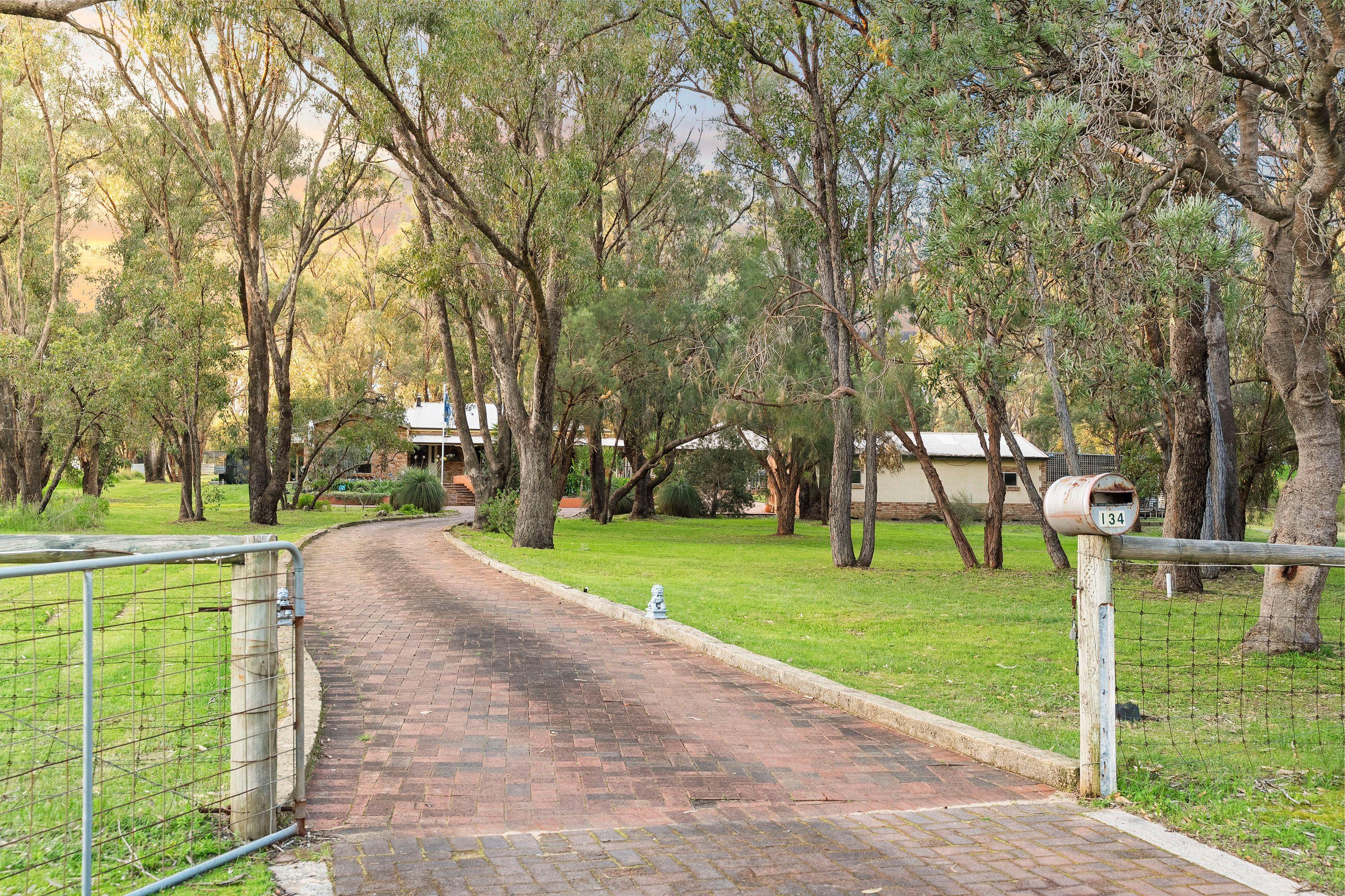 Prop-GPT: House: WA Baldivis, WA 6171 Home For Sale
