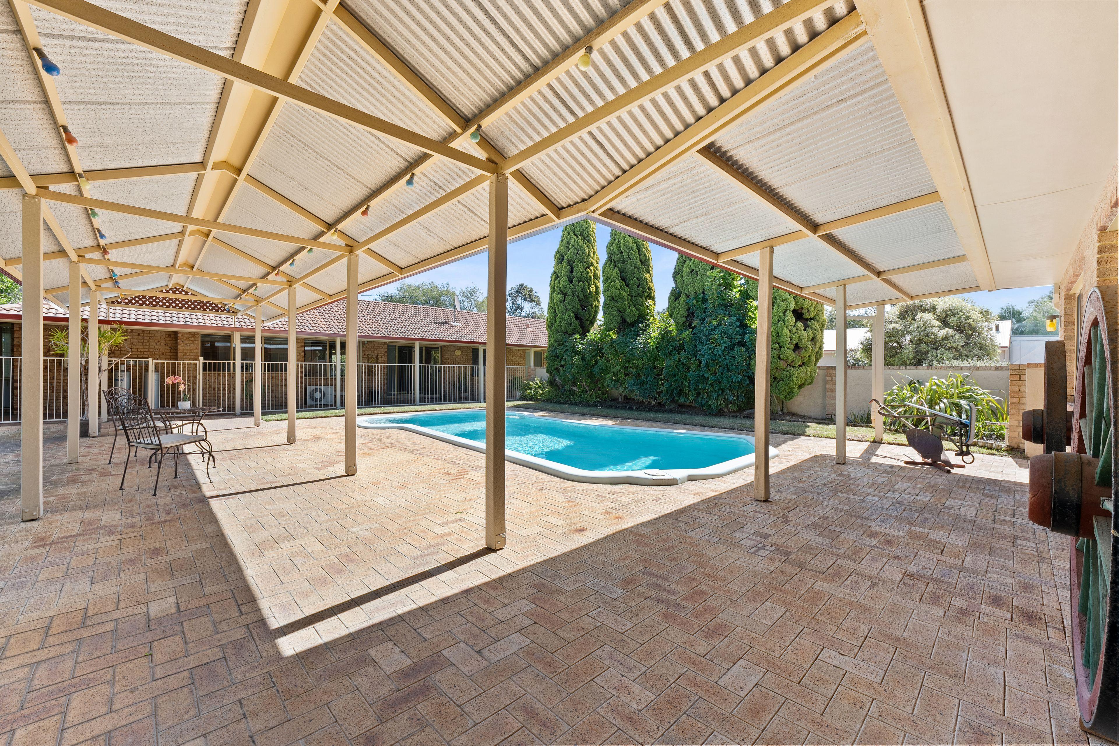 House for Sale: Karnup, WA 6176, WA, 6176