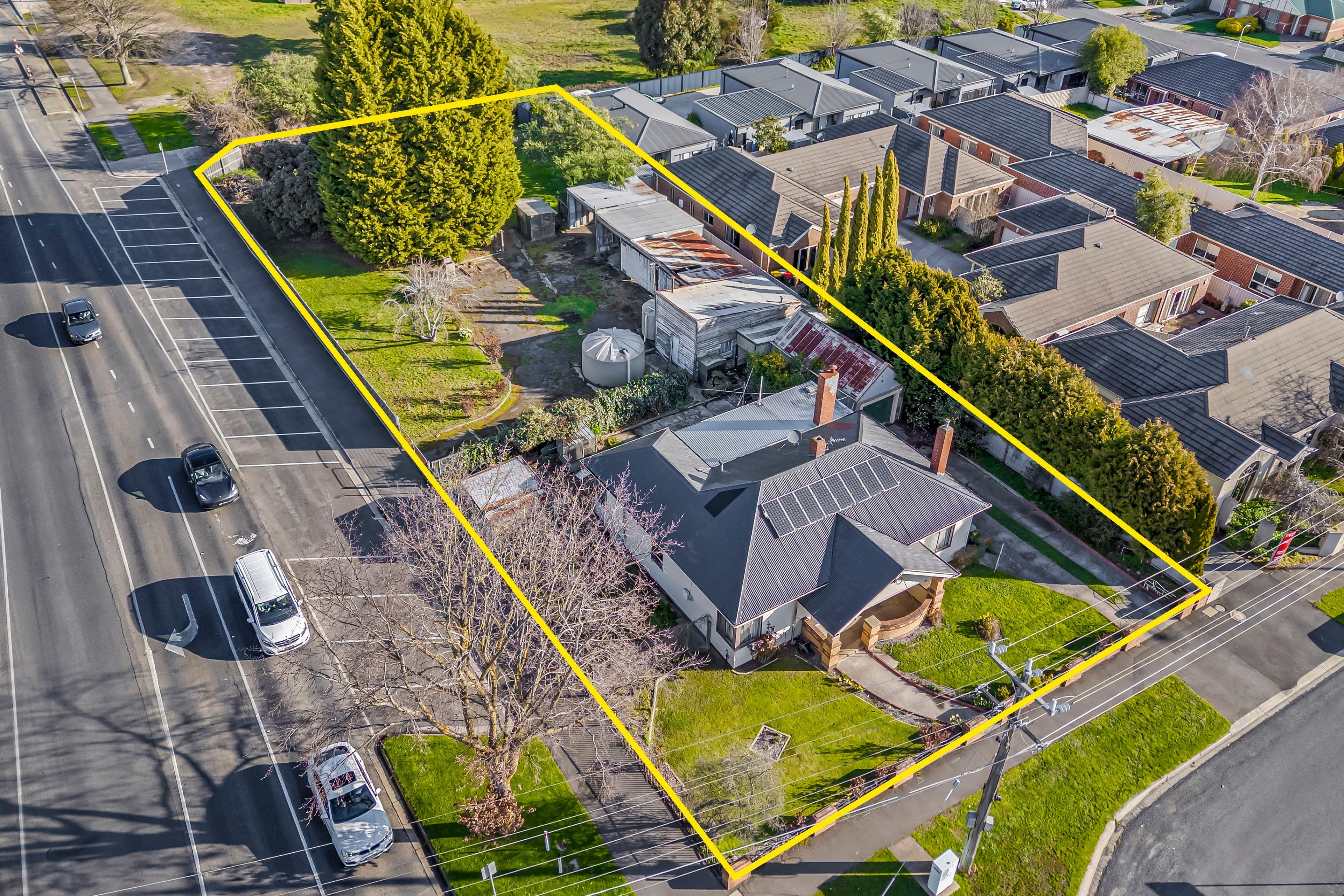 Prop-GPT: House: VIC Ballarat East, VIC 3350 Home For Sale