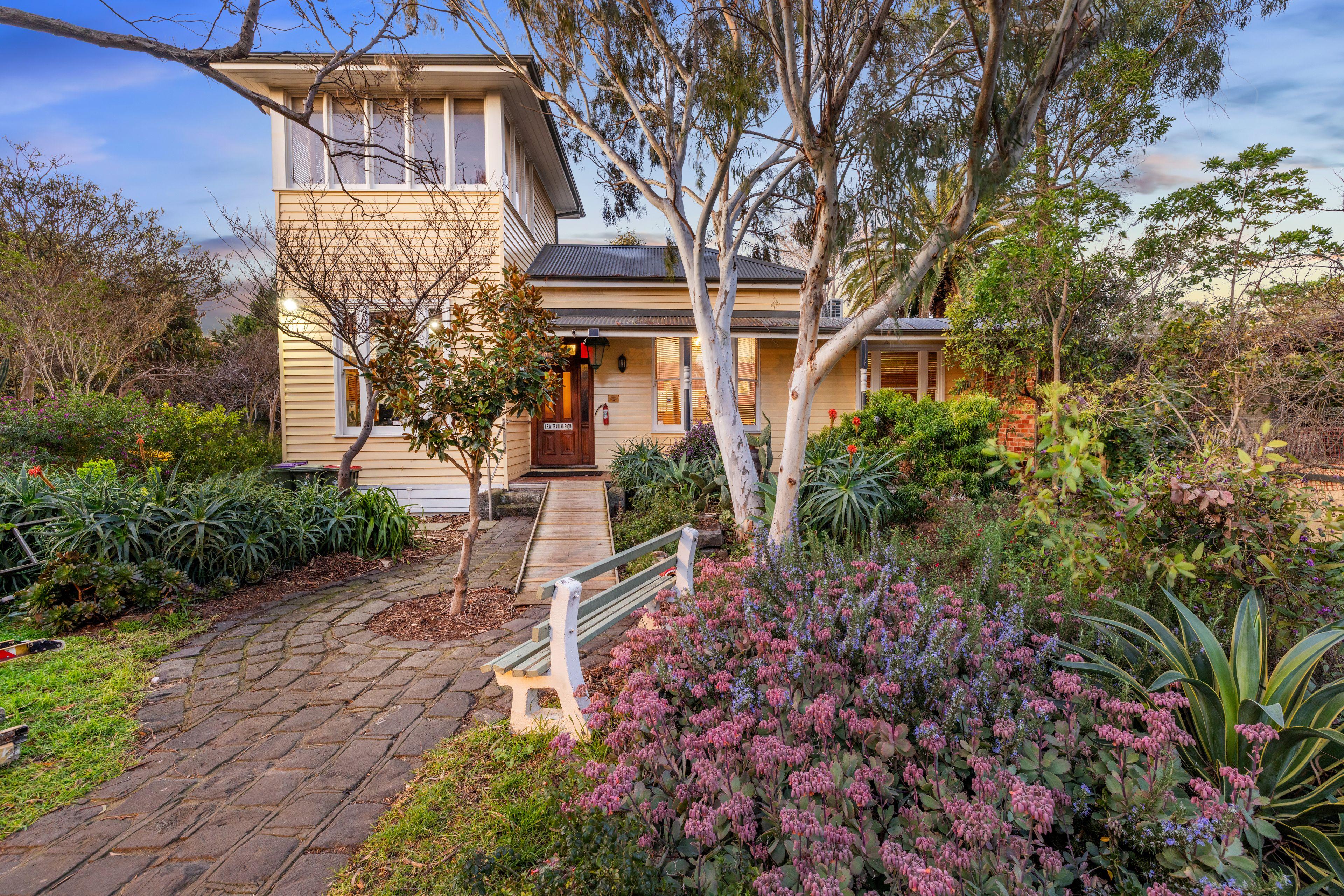 Prop-GPT: House: VIC Williamstown, VIC 3016 Home For Sale