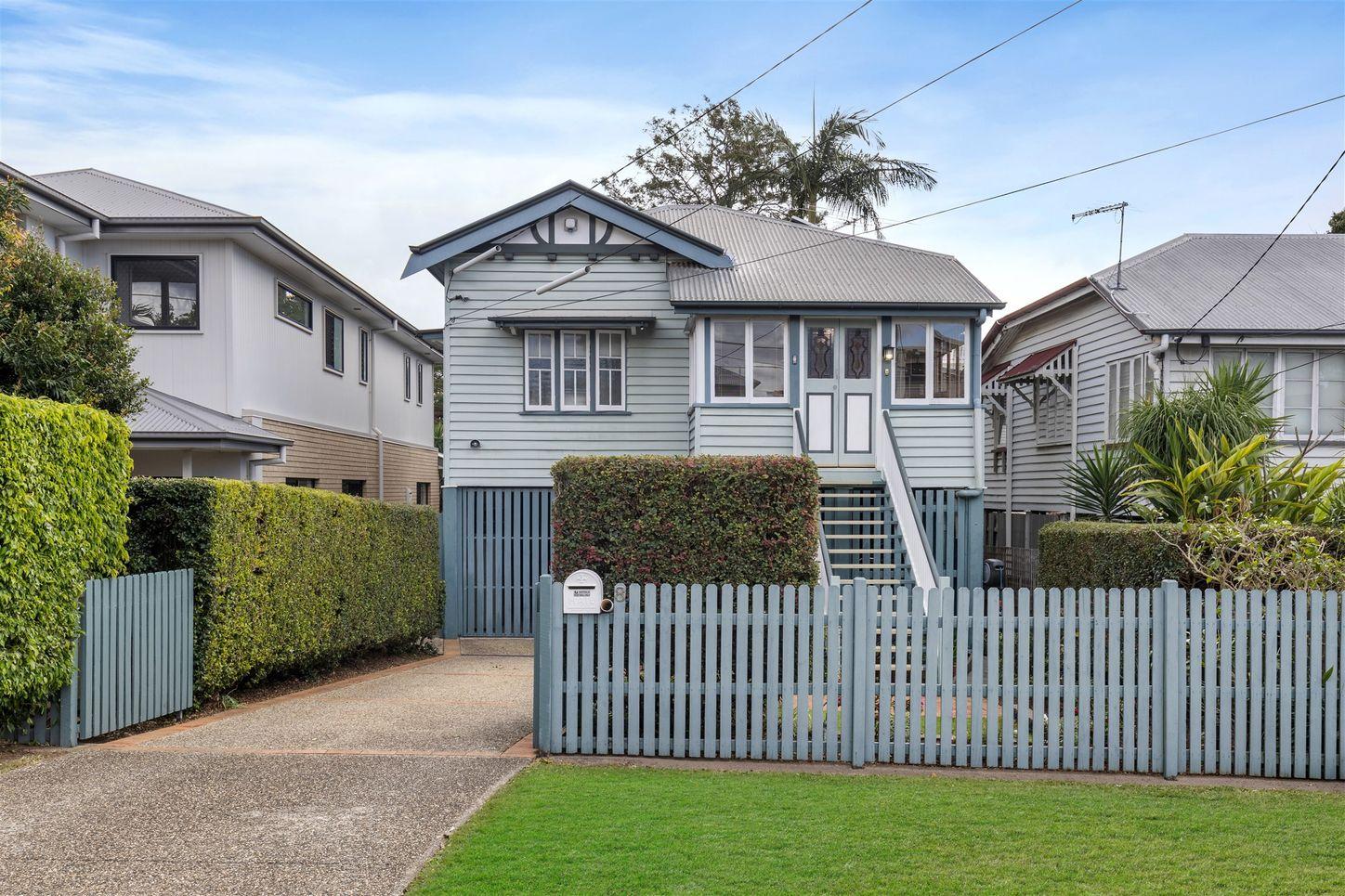 Prop-GPT: House: QLD Cannon Hill, QLD 4170 Queensland 4170