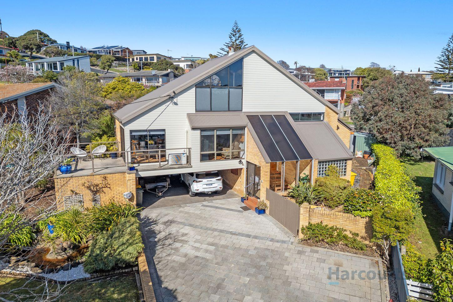 Prop-GPT: House: TAS Devonport, TAS 7310 Tasmania 7310