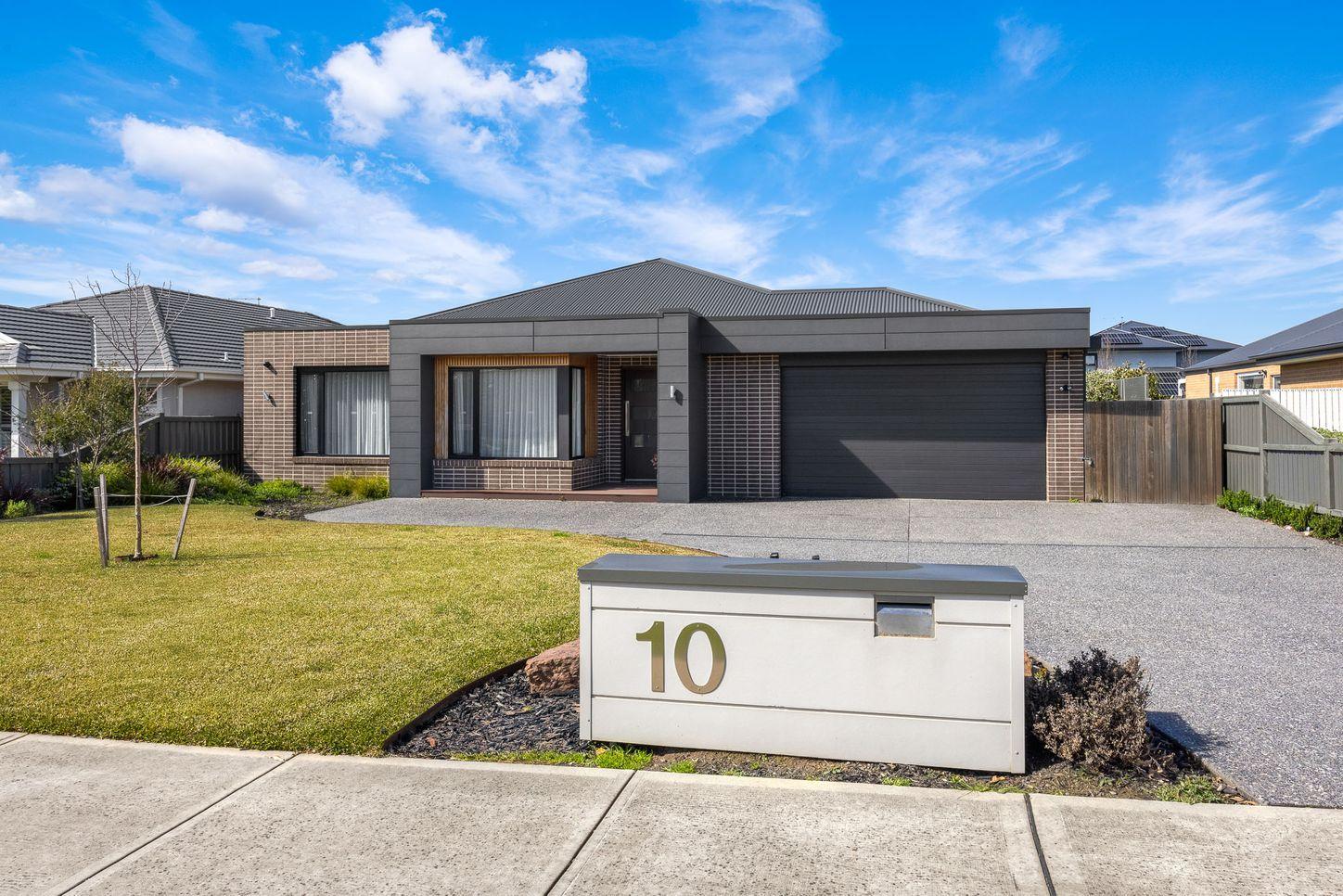 Prop-GPT: House: VIC Botanic Ridge, VIC 3977 Victoria 3977