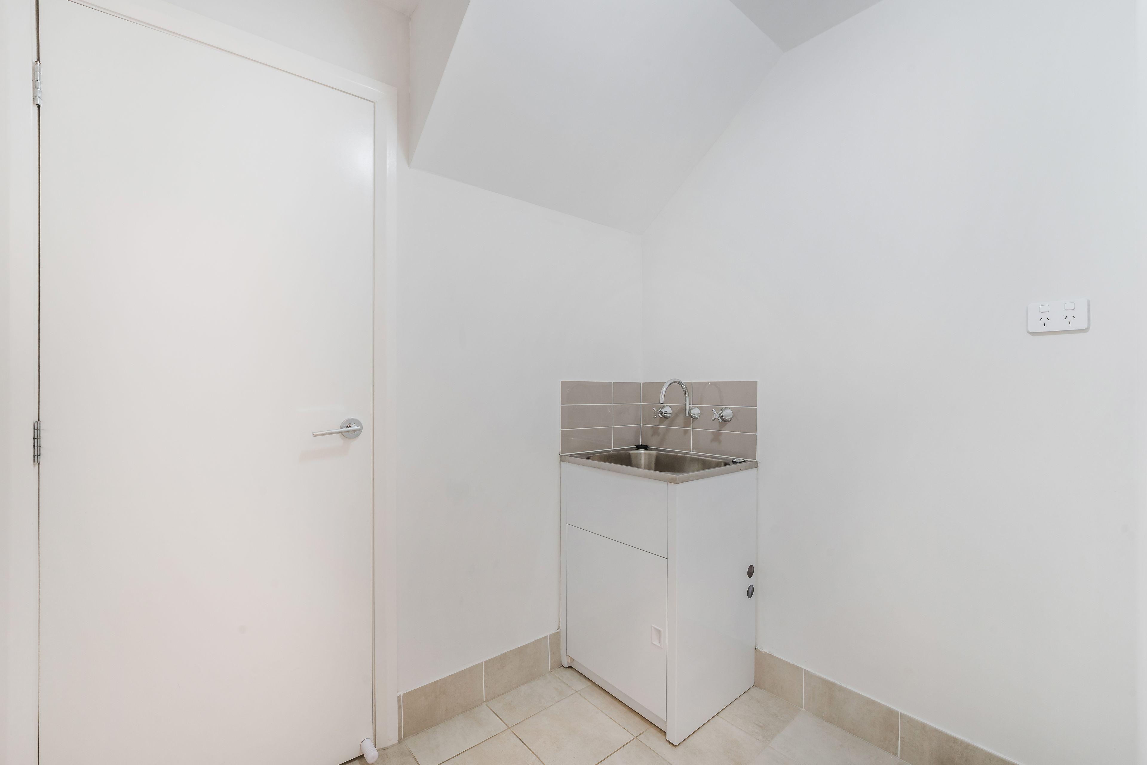 DuplexSemi-detached for Sale: Edmondson Park, NSW 2174, NSW, 2174