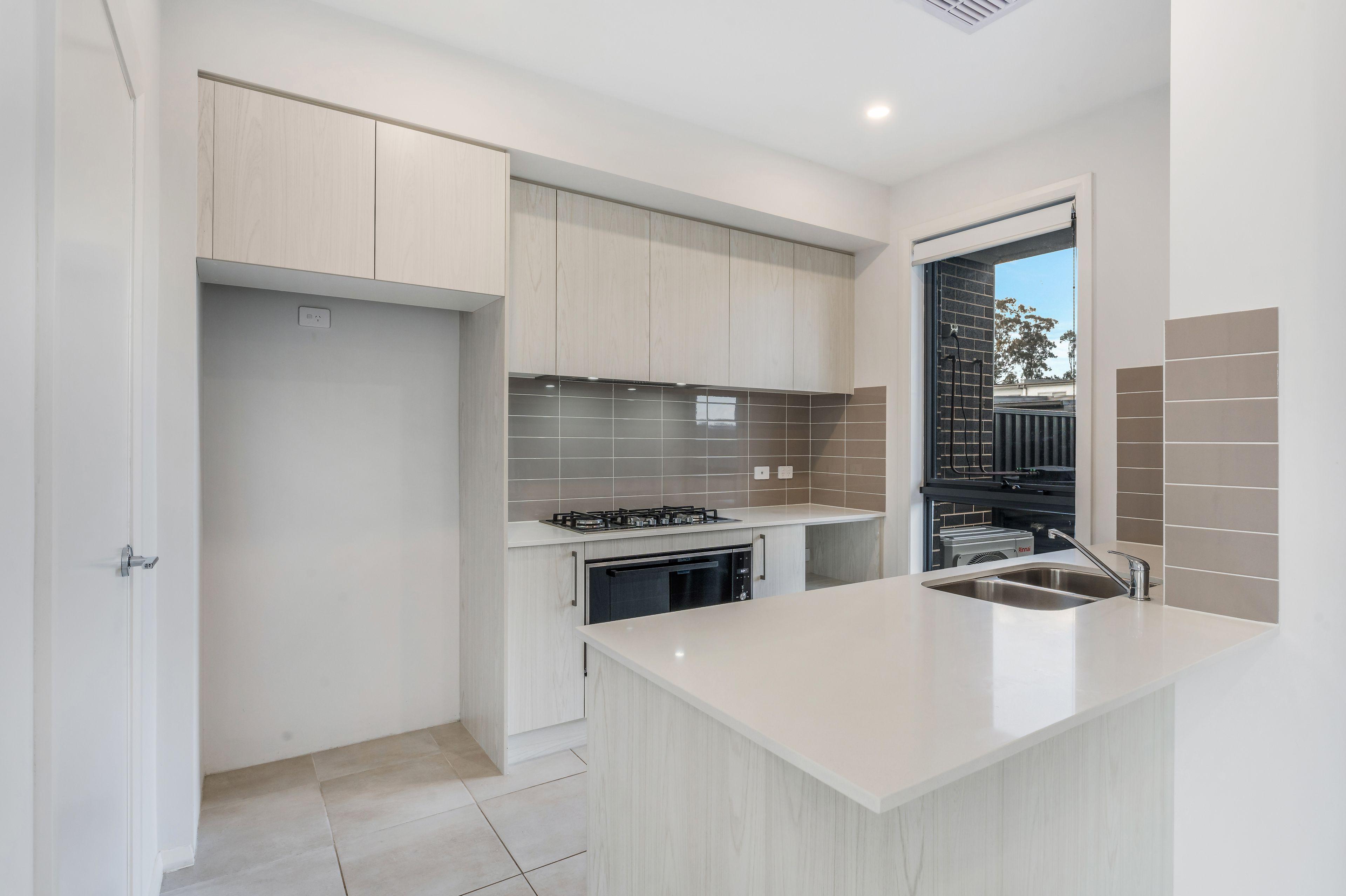 DuplexSemi-detached for Sale: Edmondson Park, NSW 2174, NSW, 2174