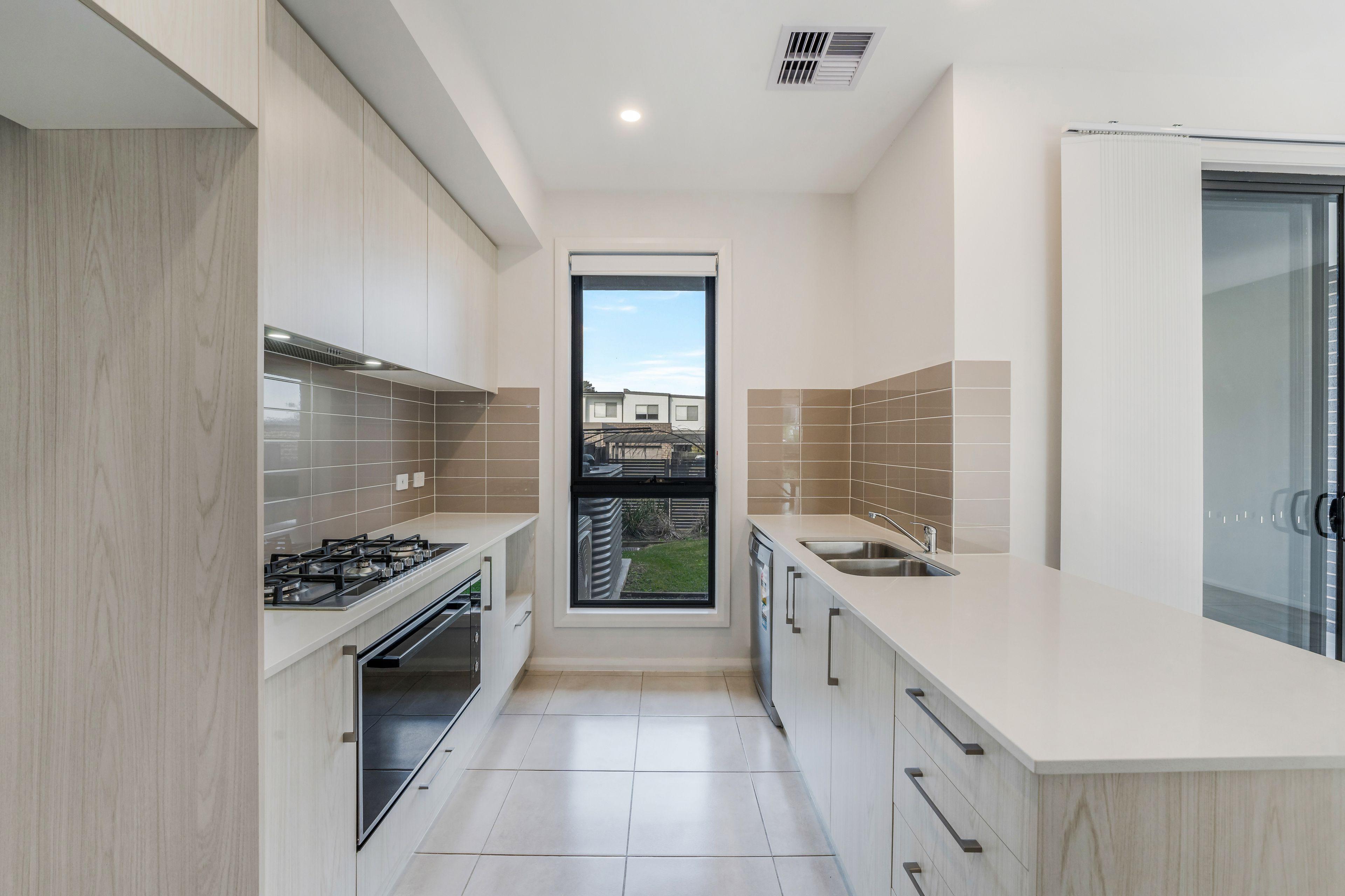 DuplexSemi-detached for Sale: Edmondson Park, NSW 2174, NSW, 2174