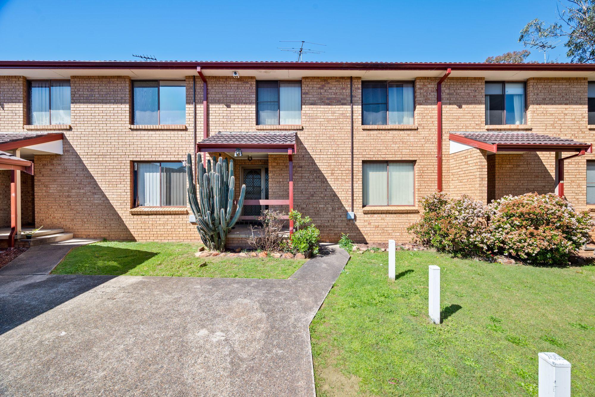 Prop-GPT: Townhouse: NSW Leumeah, NSW 2560 Home For Sale