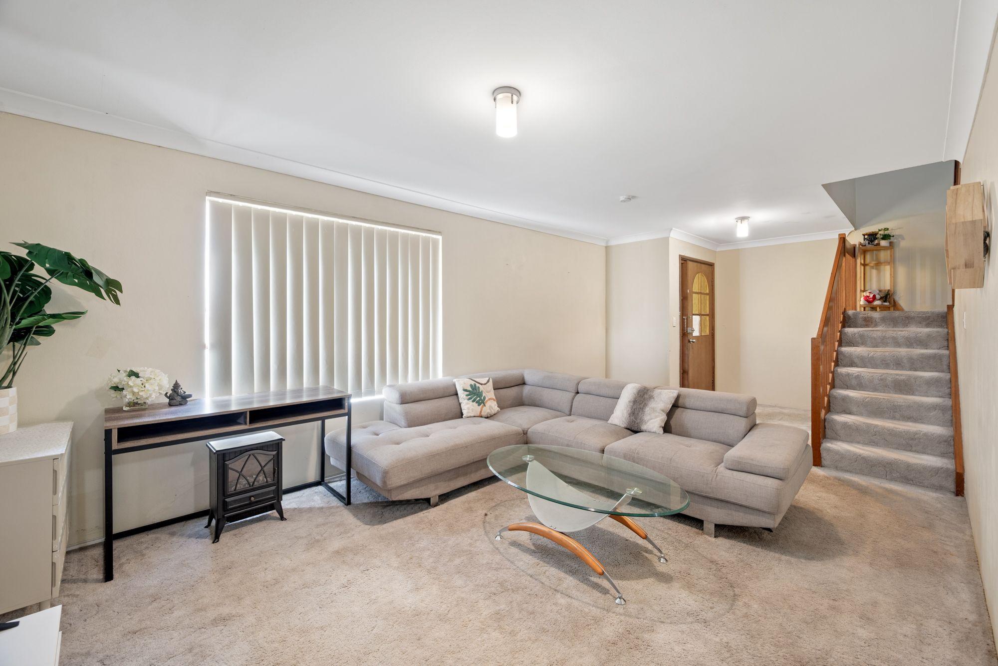 Townhouse for Sale: Leumeah, NSW 2560, NSW, 2560