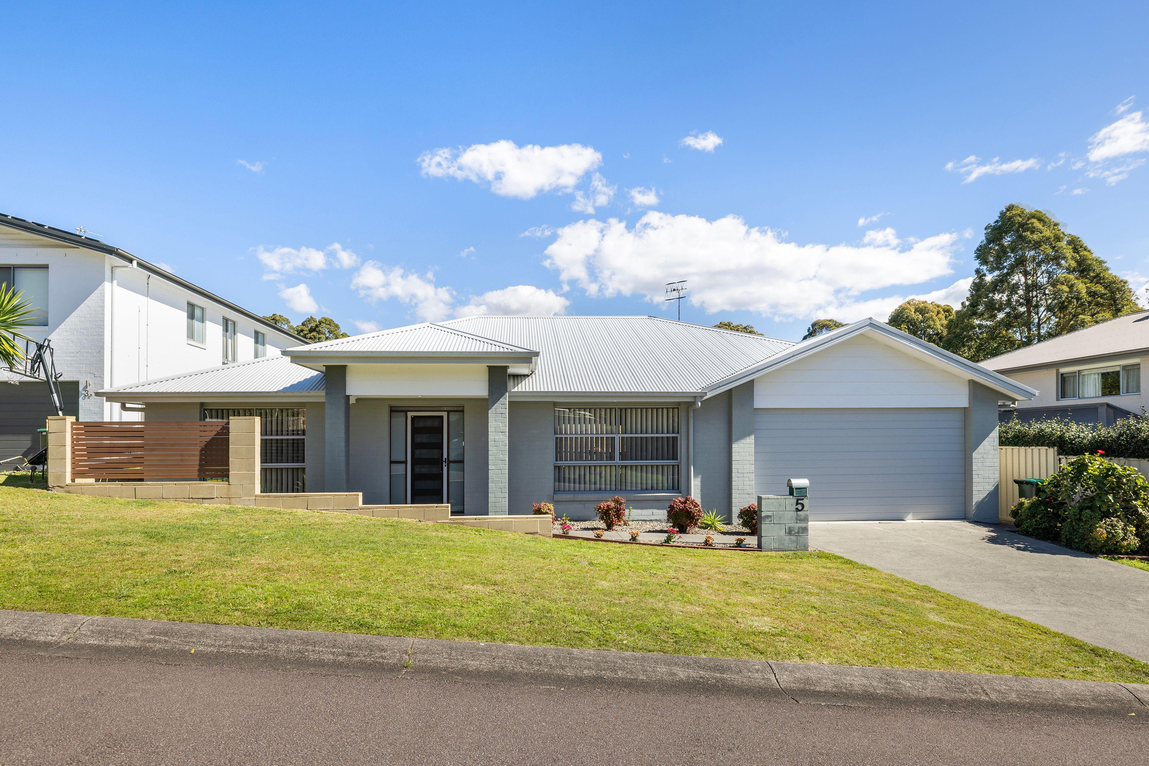Prop-GPT: House: NSW Corlette, NSW 2315 Home For Sale