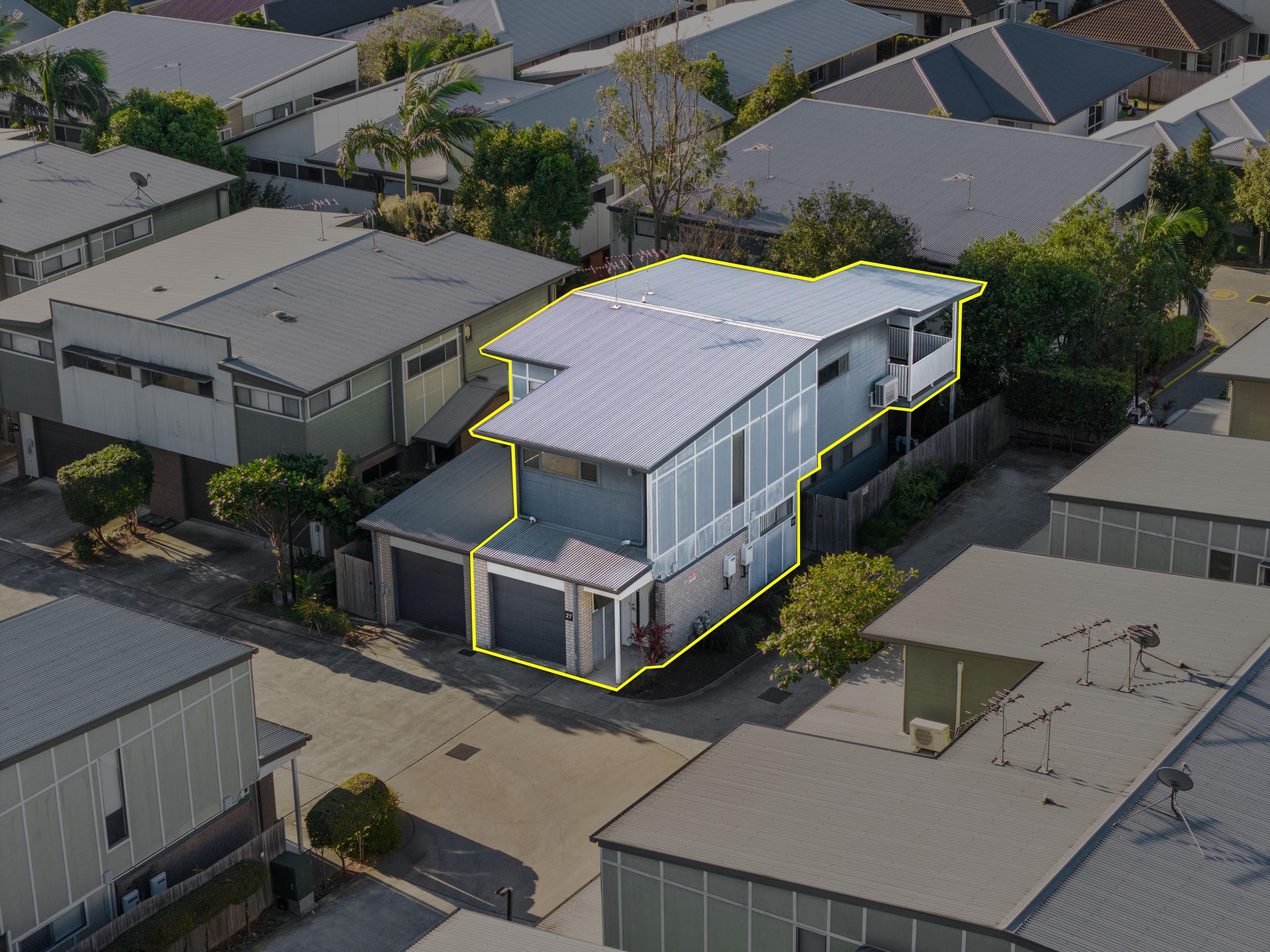 Prop-GPT: Townhouse: QLD Carseldine, QLD 4034 Home For Sale
