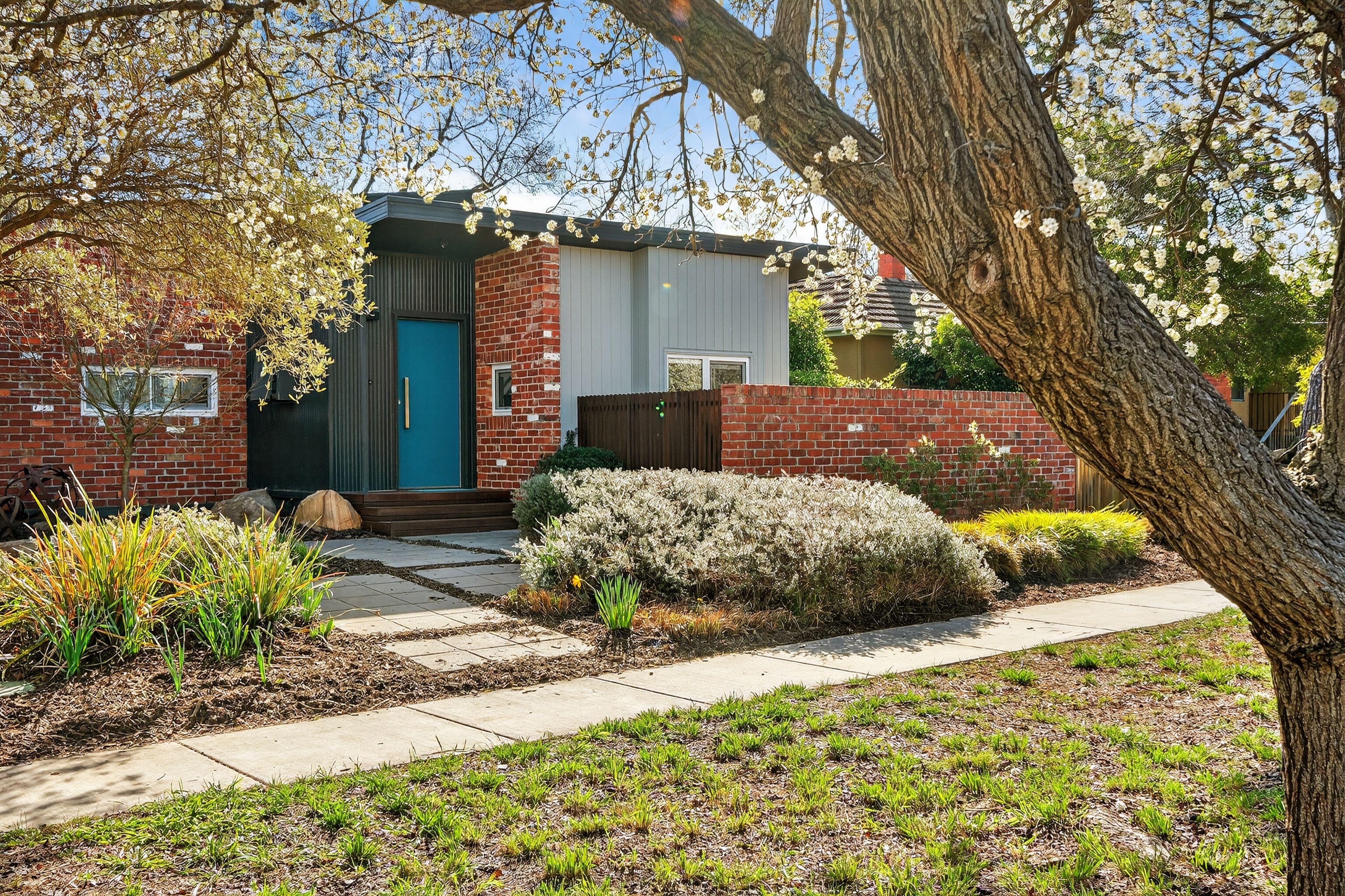Prop-GPT: House: ACT O'Connor, ACT 2602 Home For Sale
