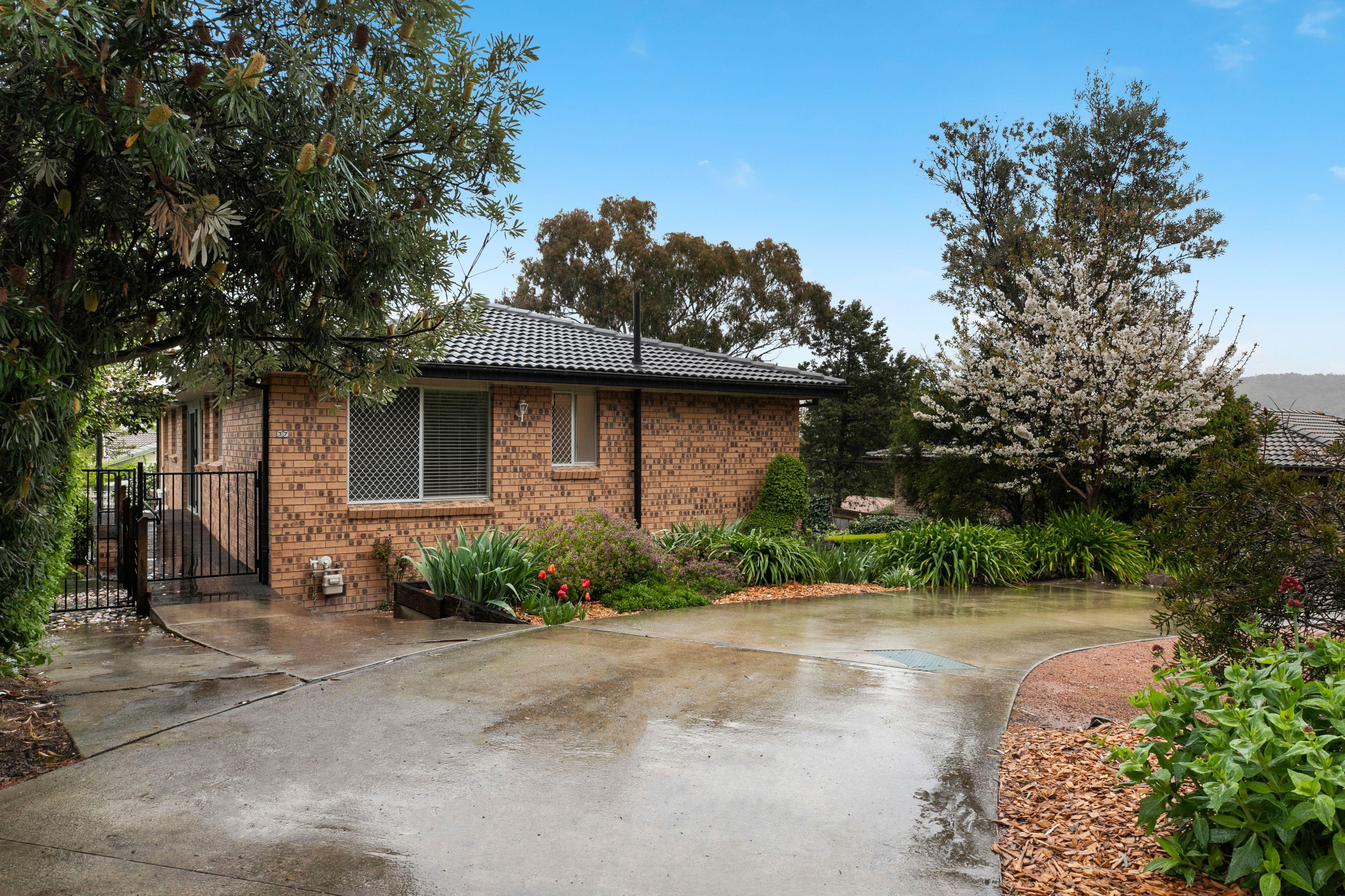House for Sale: Kambah, ACT 2902, ACT, 2902