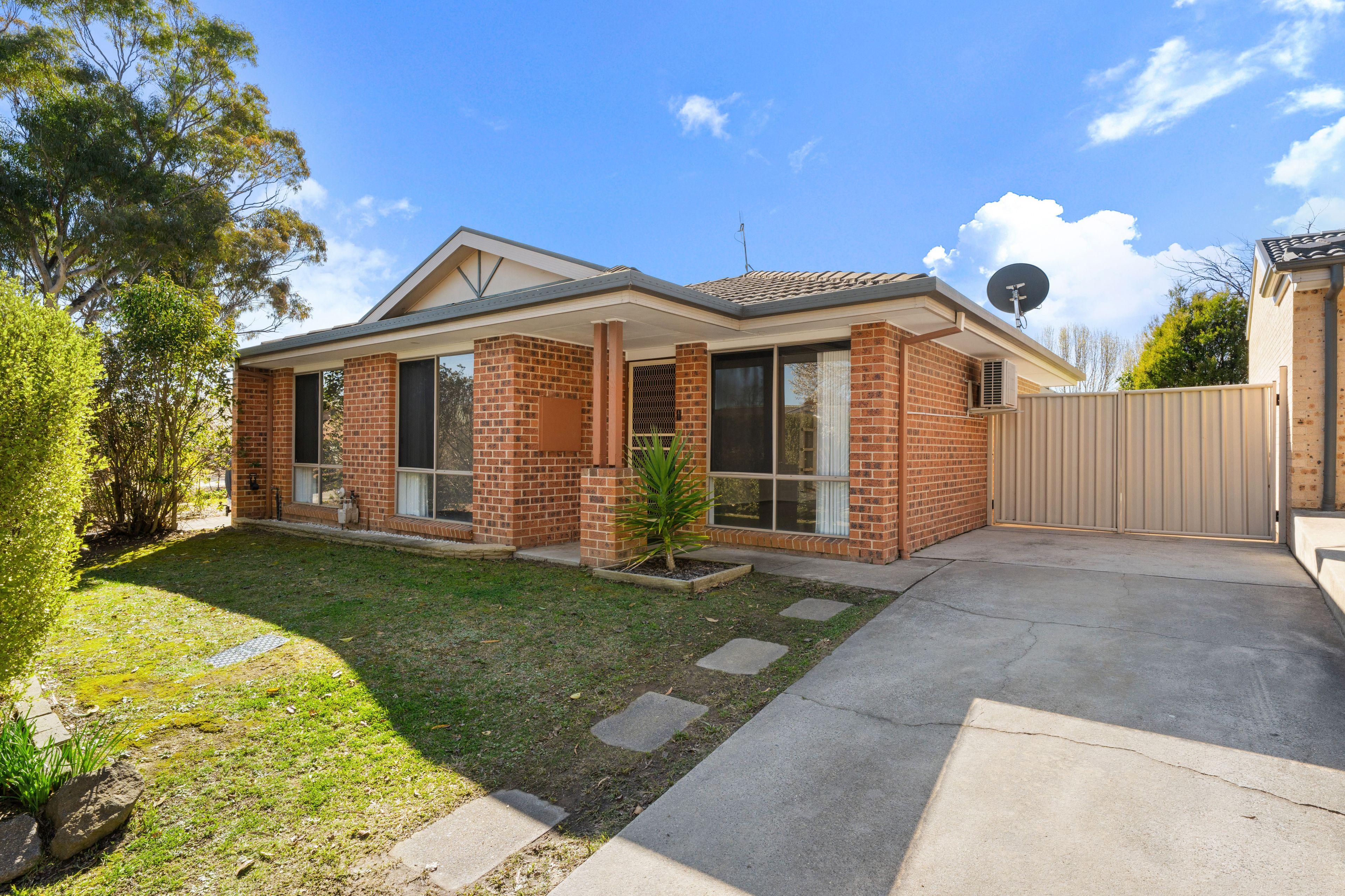 Prop-GPT: House: ACT Dunlop, ACT 2615 Home For Sale