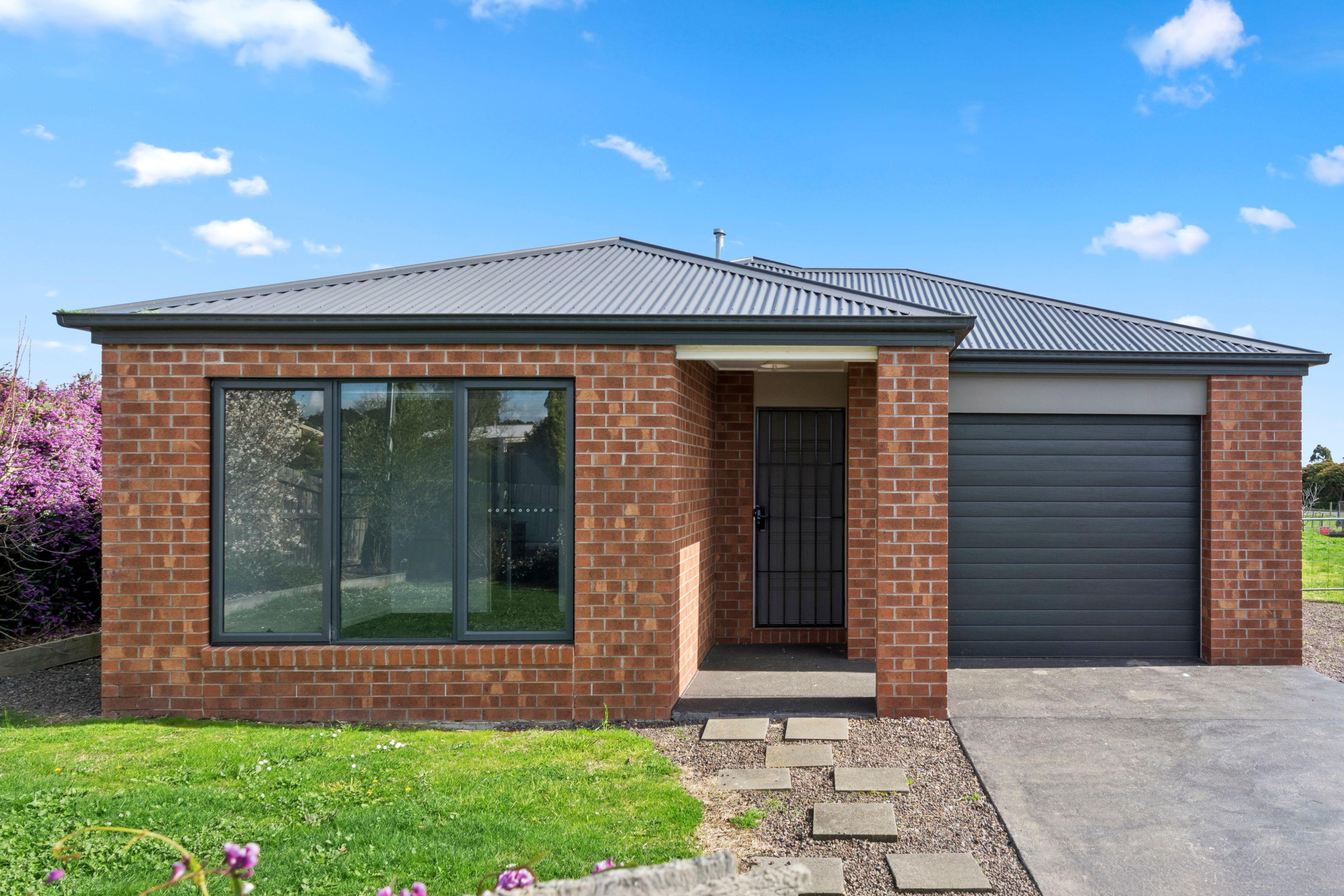 Prop-GPT: House: VIC Camperdown, VIC 3260 Home For Sale