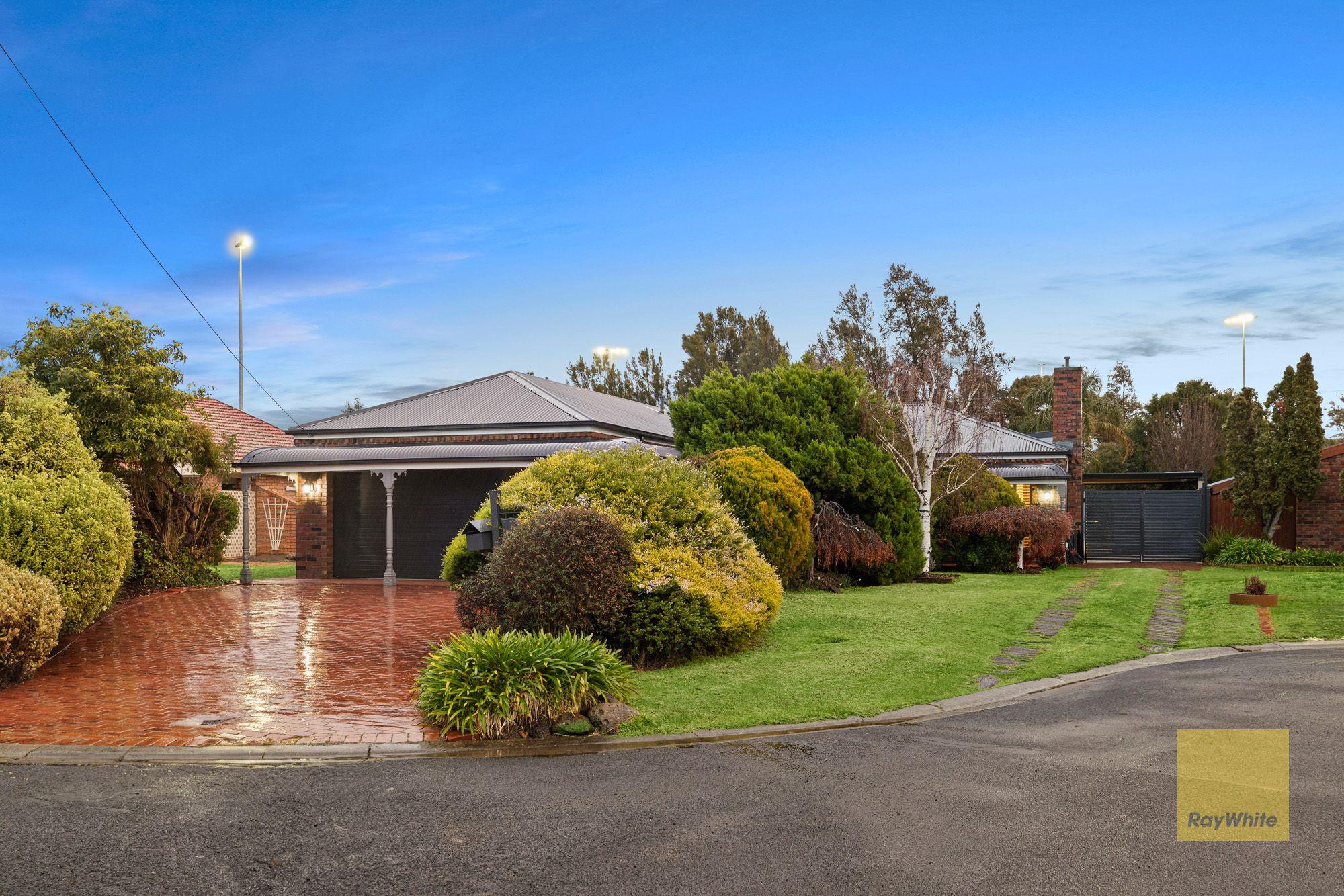 Prop-GPT: House: VIC Hoppers Crossing, VIC 3029 Home For Sale