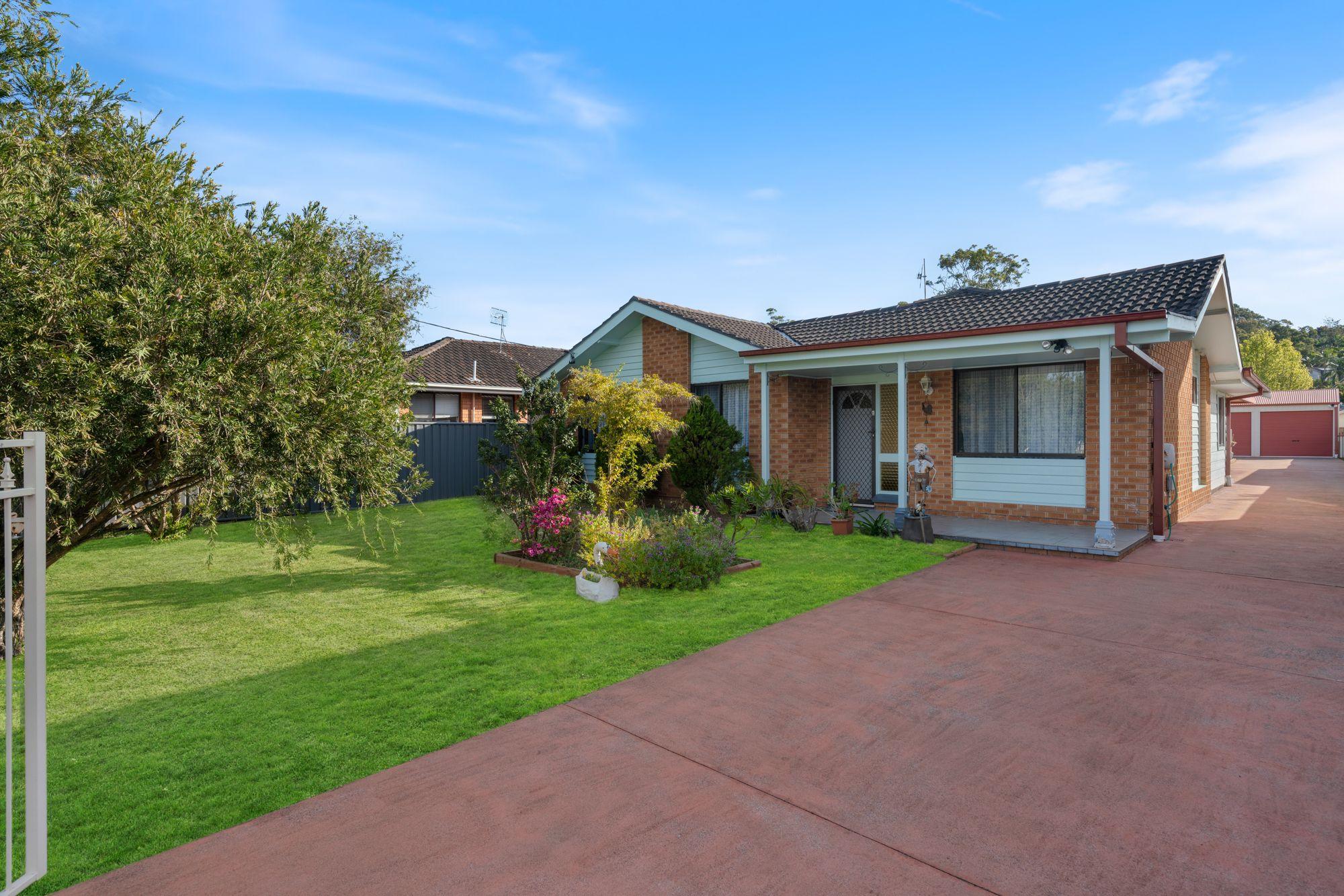 House for Sale: Berkeley Vale, NSW 2261, NSW, 2261
