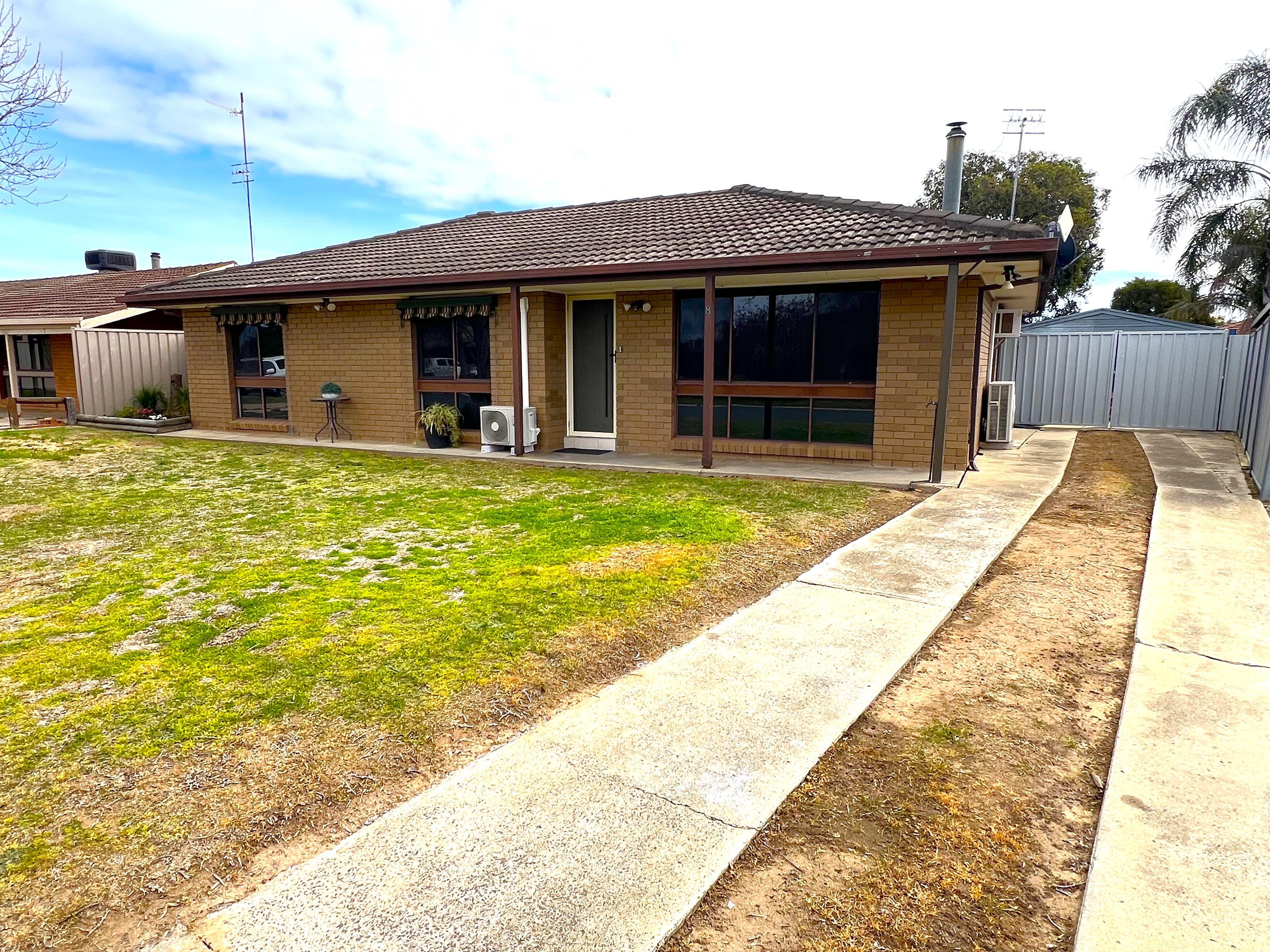 Prop-GPT: House: NSW Deniliquin, NSW 2710 Home For Sale