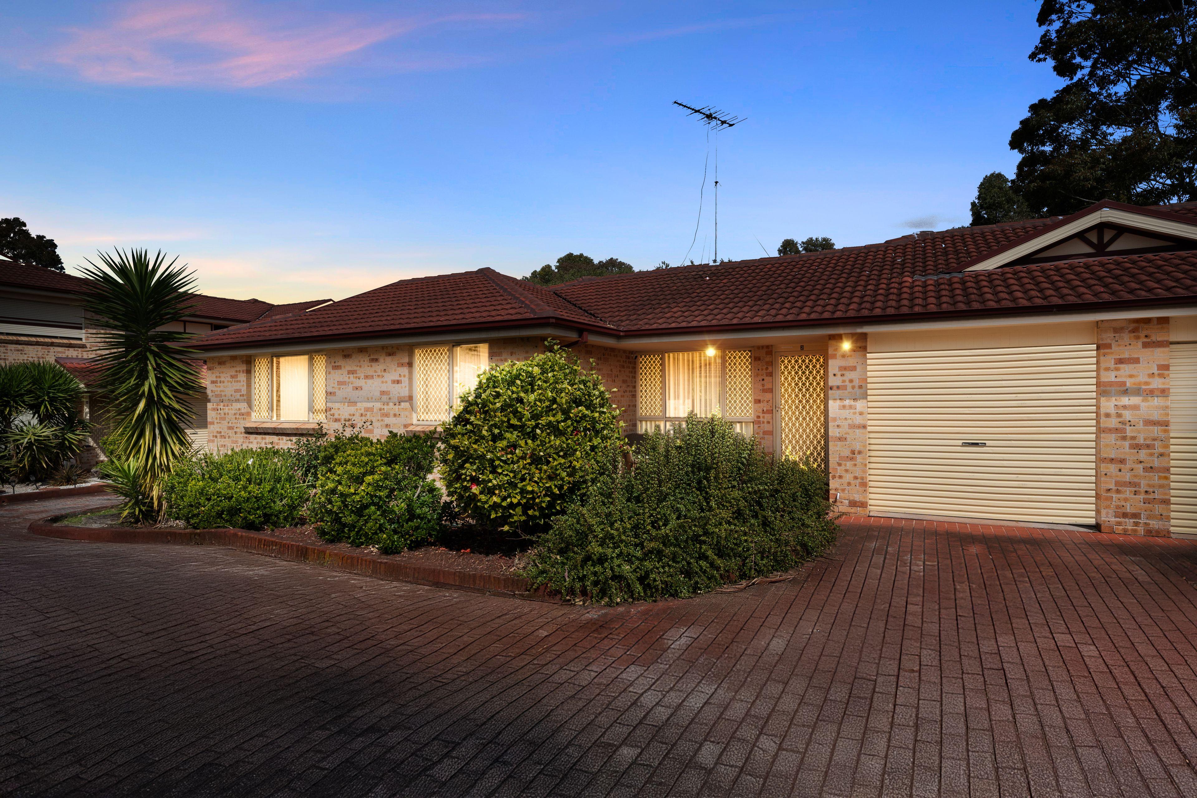 Prop-GPT: Villa: NSW Wakeley, NSW 2176 Home For Sale