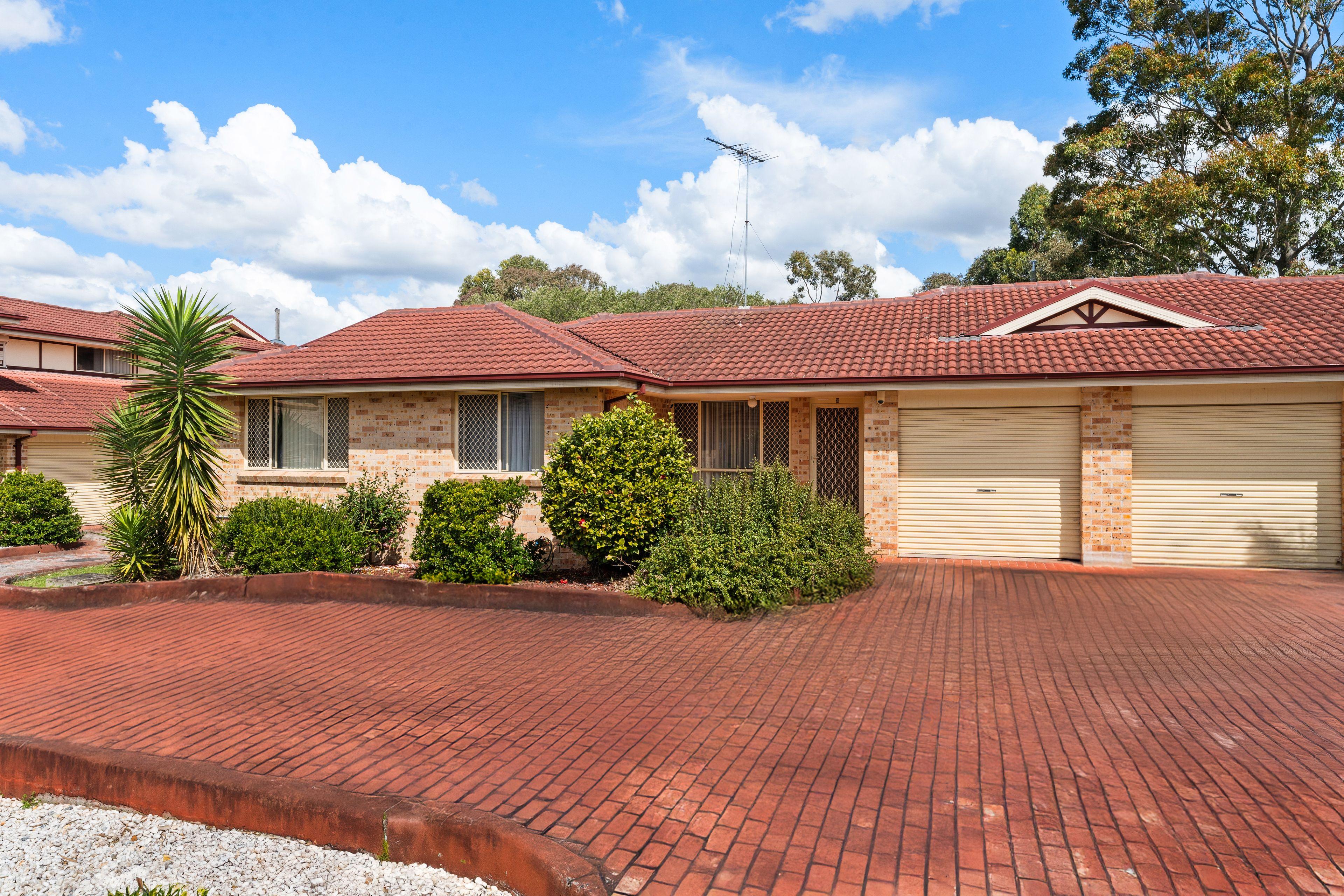 Villa for Sale: Wakeley, NSW 2176, NSW, 2176