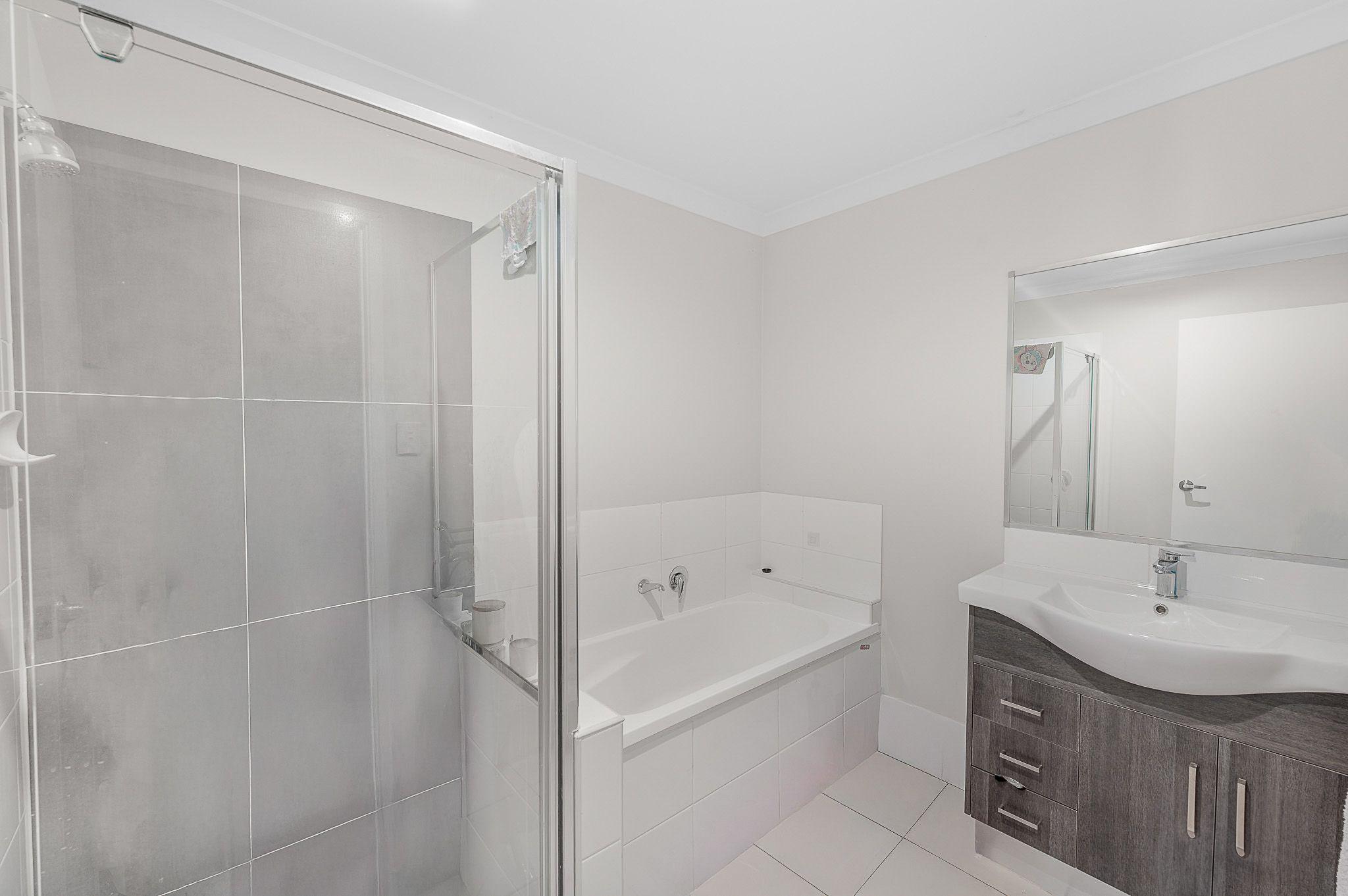 DuplexSemi-detached for Sale: Clinton, QLD 4680, QLD, 4680