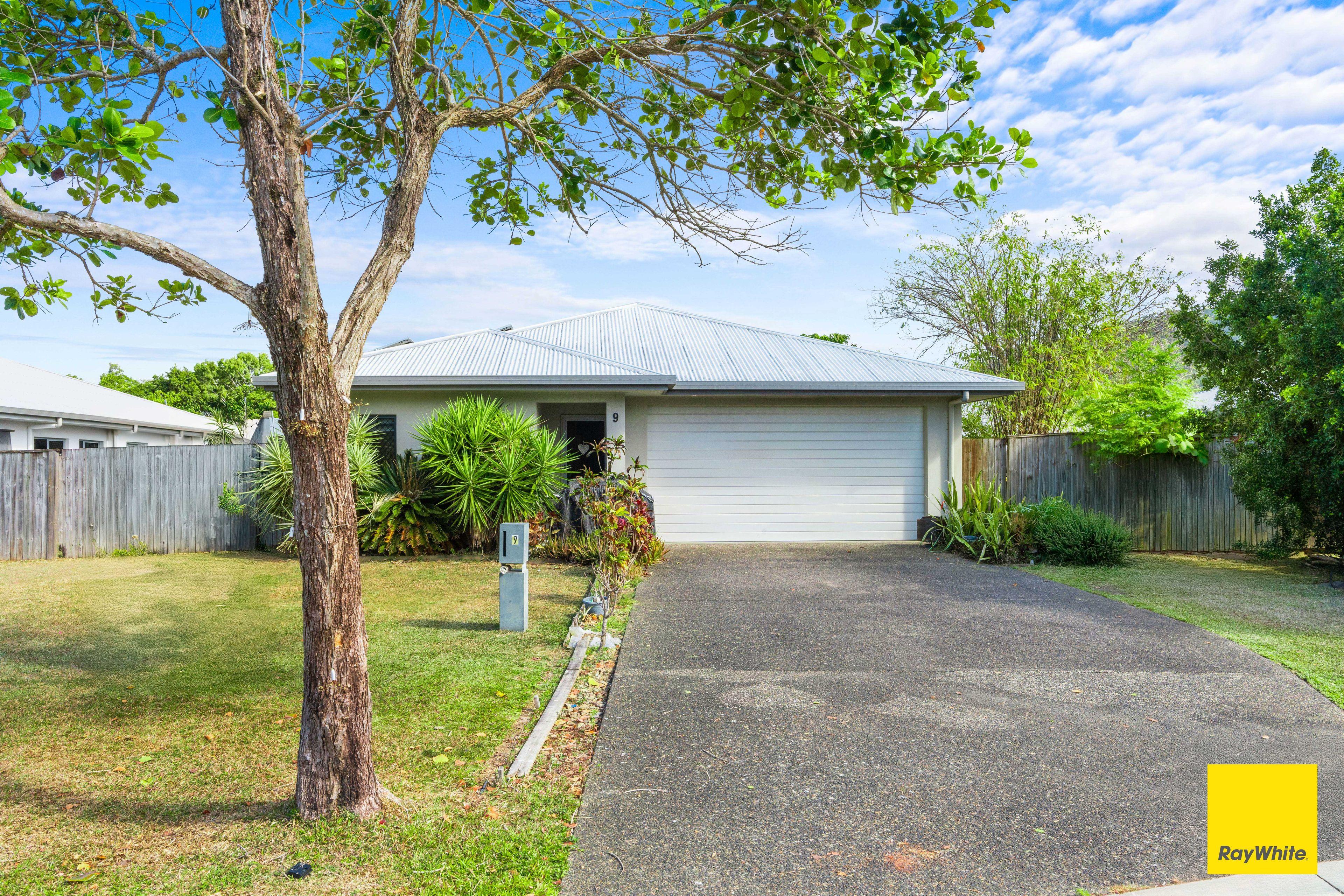 Prop-GPT: House: QLD Trinity Beach, QLD 4879 Home For Sale