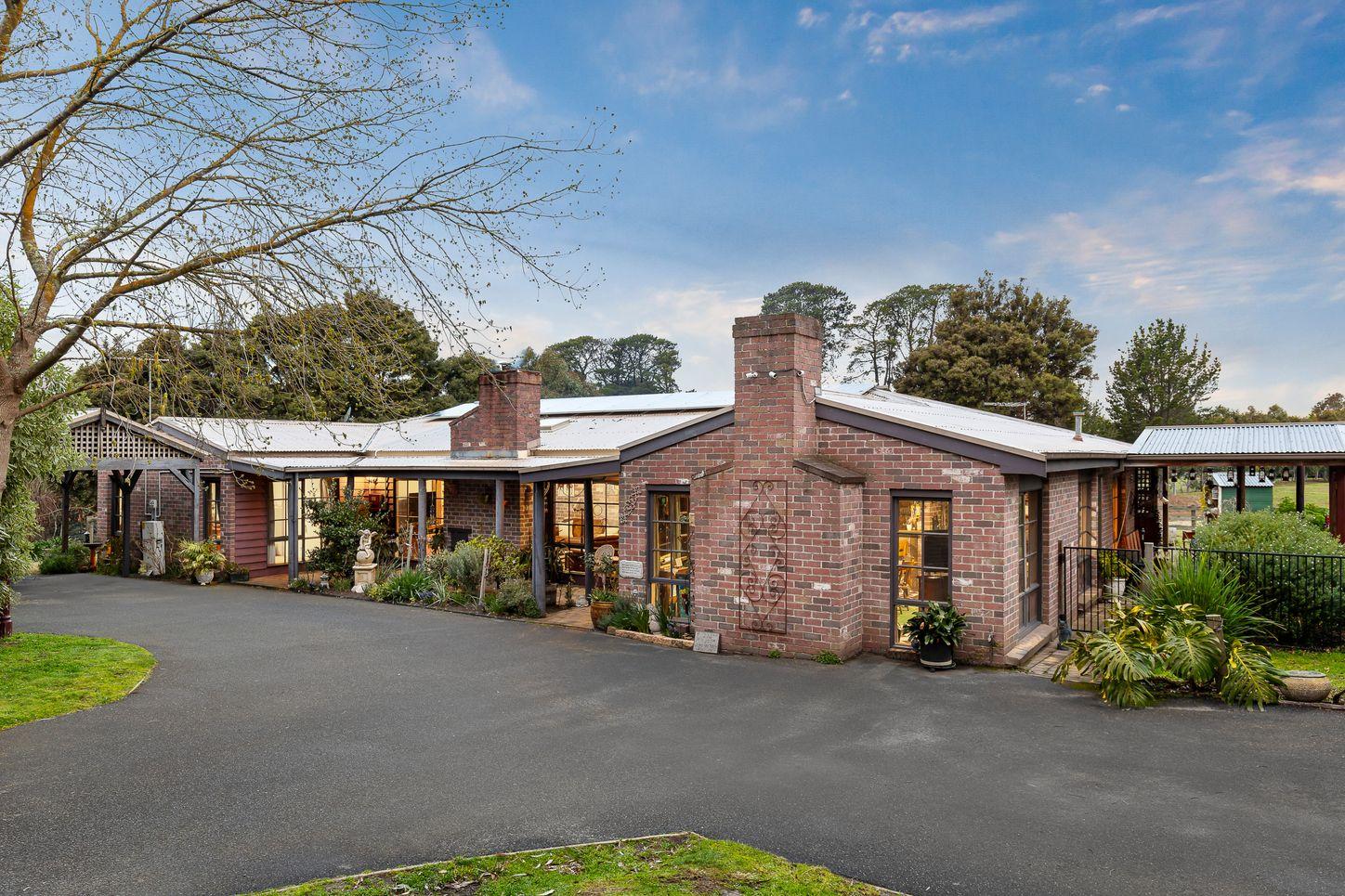 Prop-GPT: House: VIC Somerville, VIC 3912 Victoria 3912
