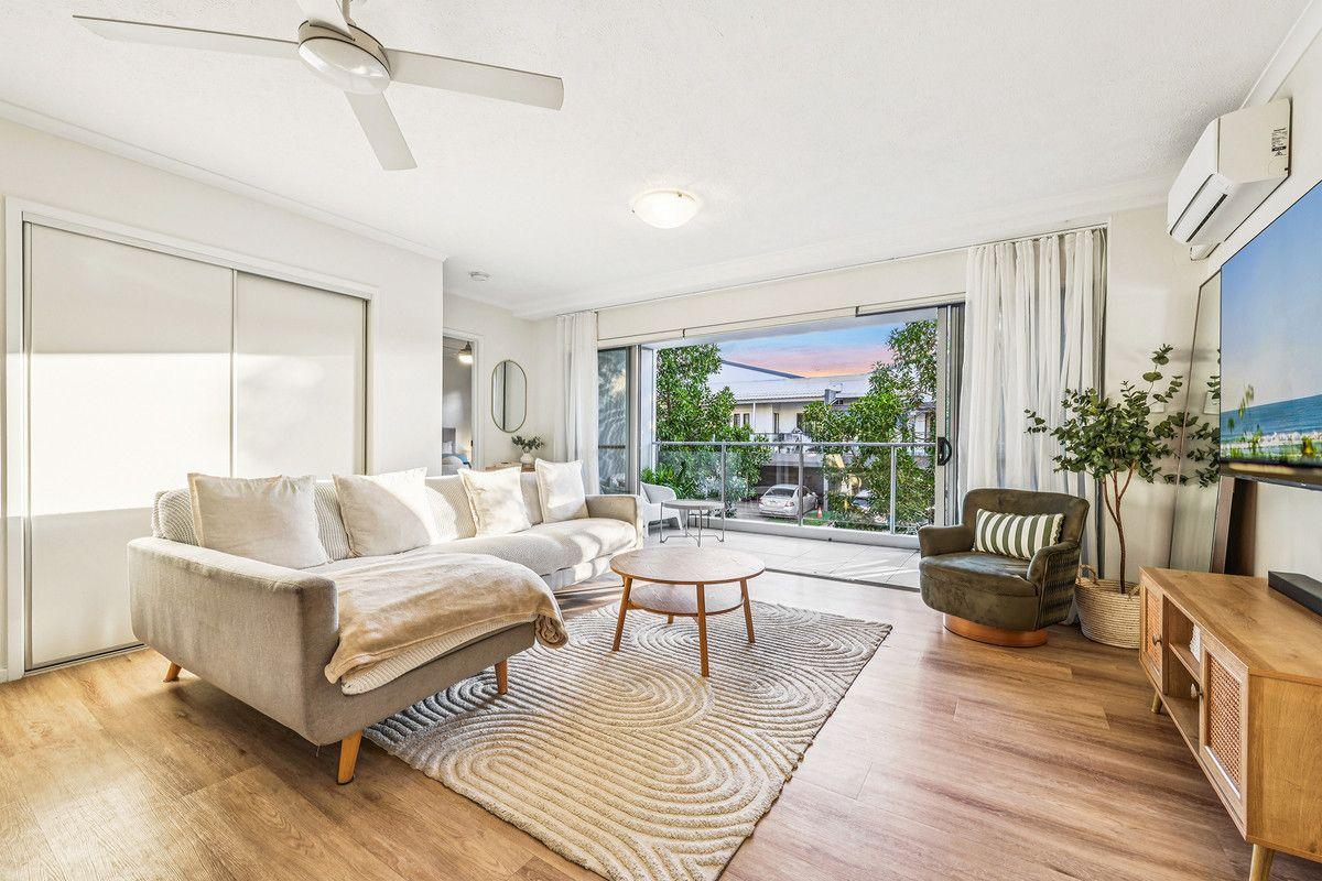 Prop-GPT: Property: QLD Varsity Lakes, QLD 4227 Queensland 4227