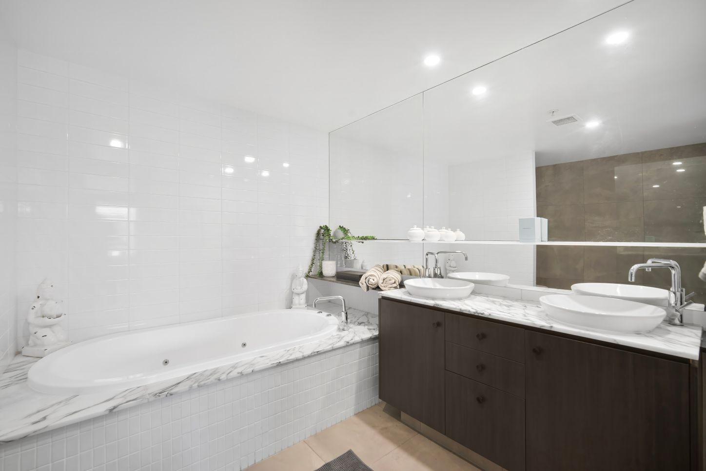 Property for Sale: Broadbeach, QLD 4218, QLD, 4218