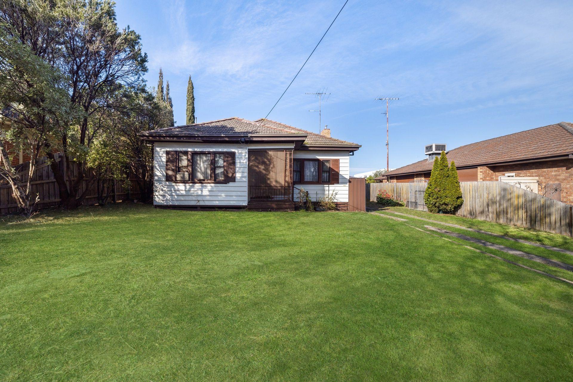 Prop-GPT: House: VIC Preston, VIC 3072 Home For Sale
