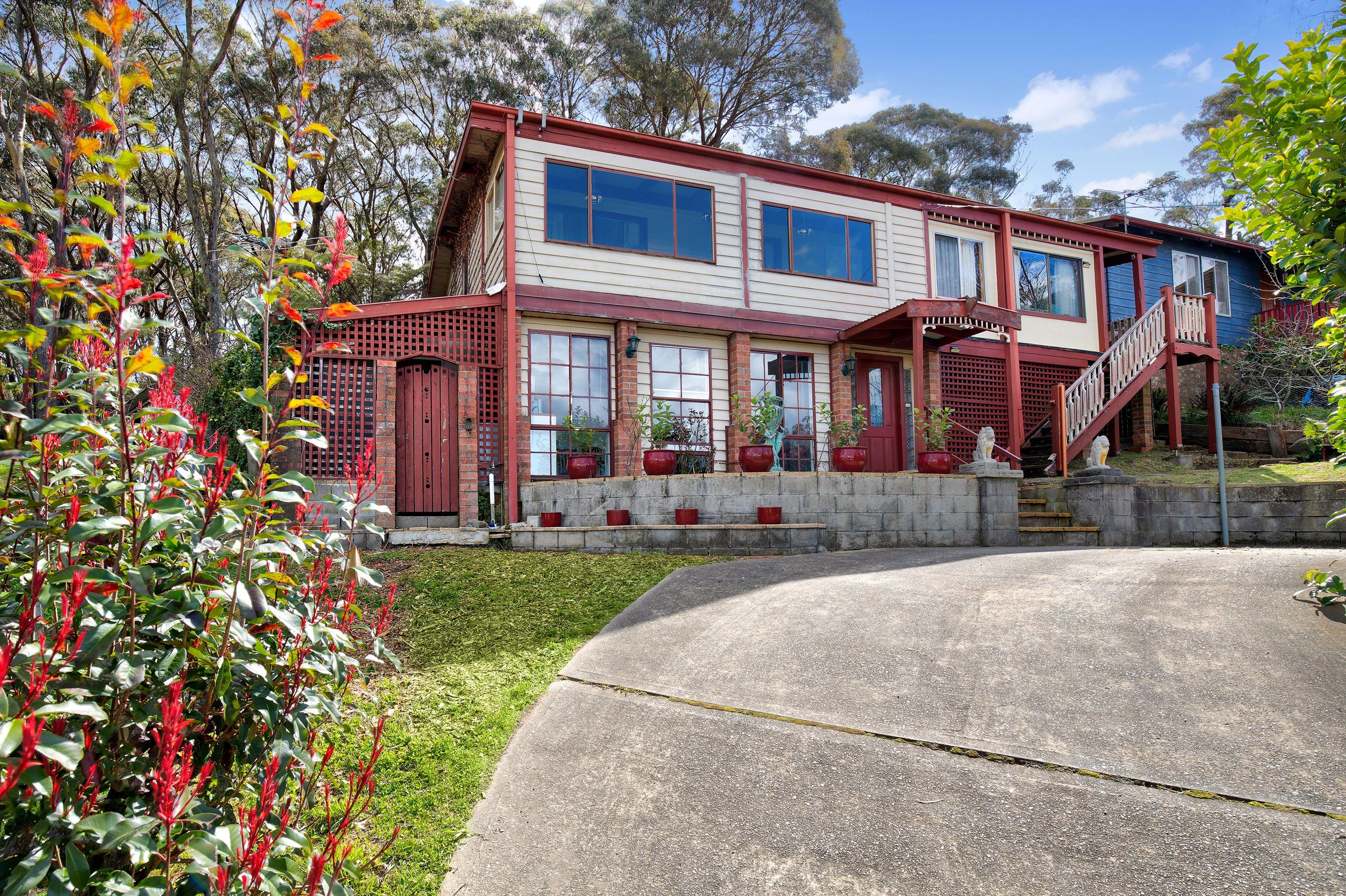Prop-GPT: House: NSW Katoomba, NSW 2780 Home For Sale