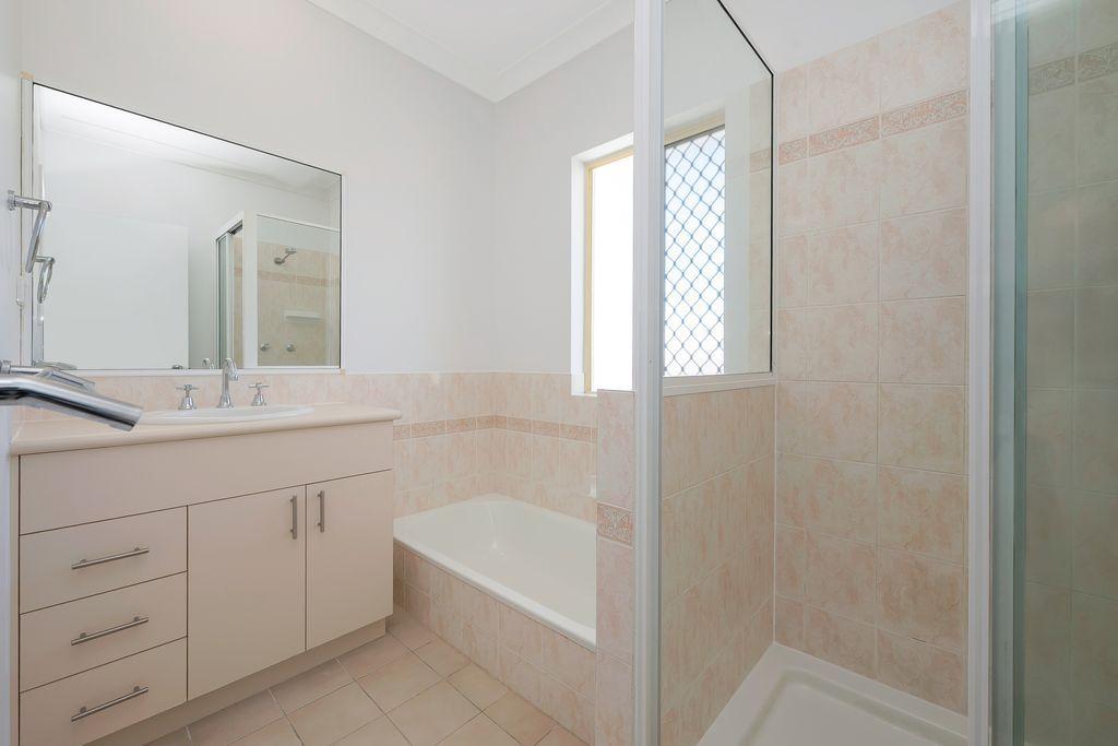 Townhouse for Sale: Railway Estate, QLD 4810, QLD, 4810