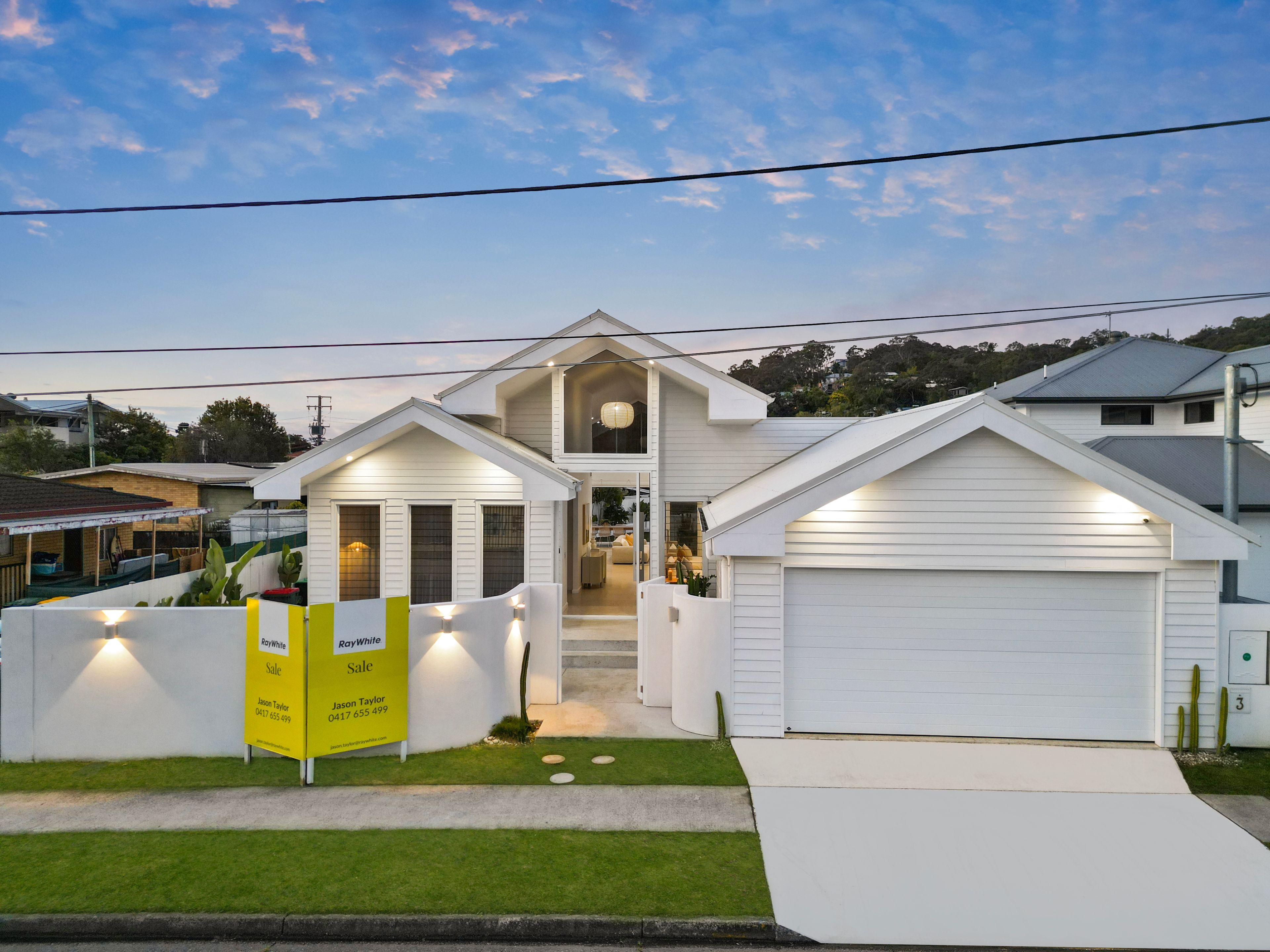 Prop-GPT: House: QLD Burleigh Heads, QLD 4220 Home For Sale