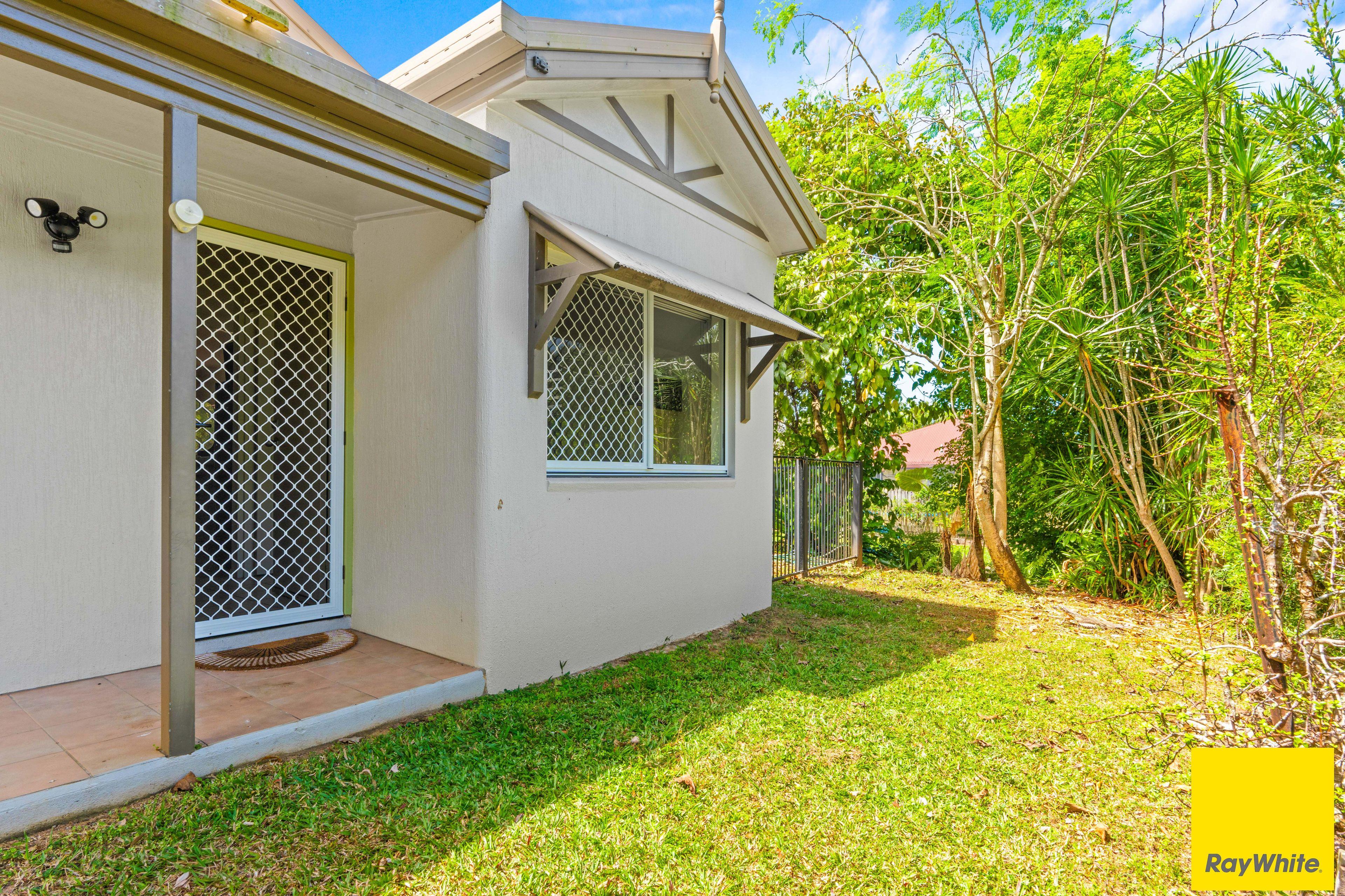 House for Sale: Mooroobool, QLD 4870, QLD, 4870